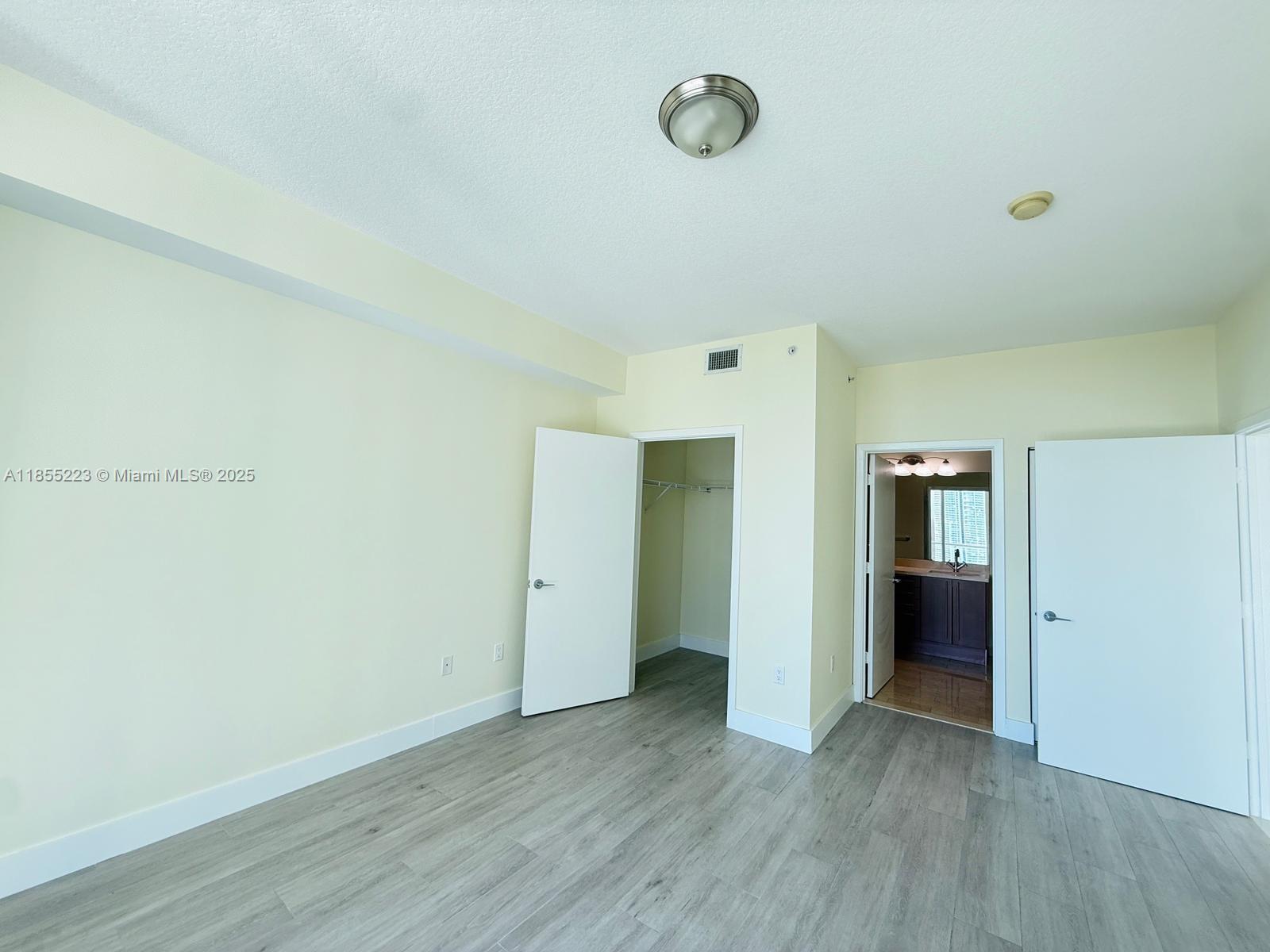 79 SW 12th St 2404-S
