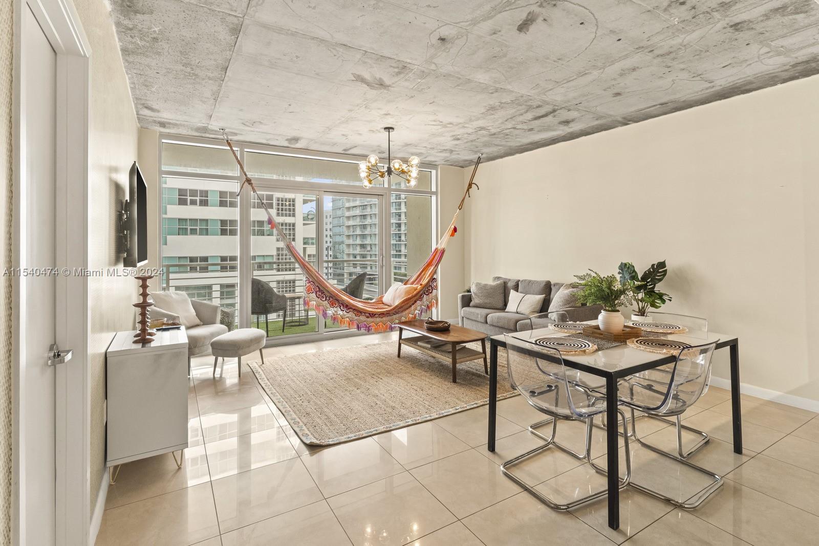 MIDBLOCK MIAMI CONDO - Residential Lease