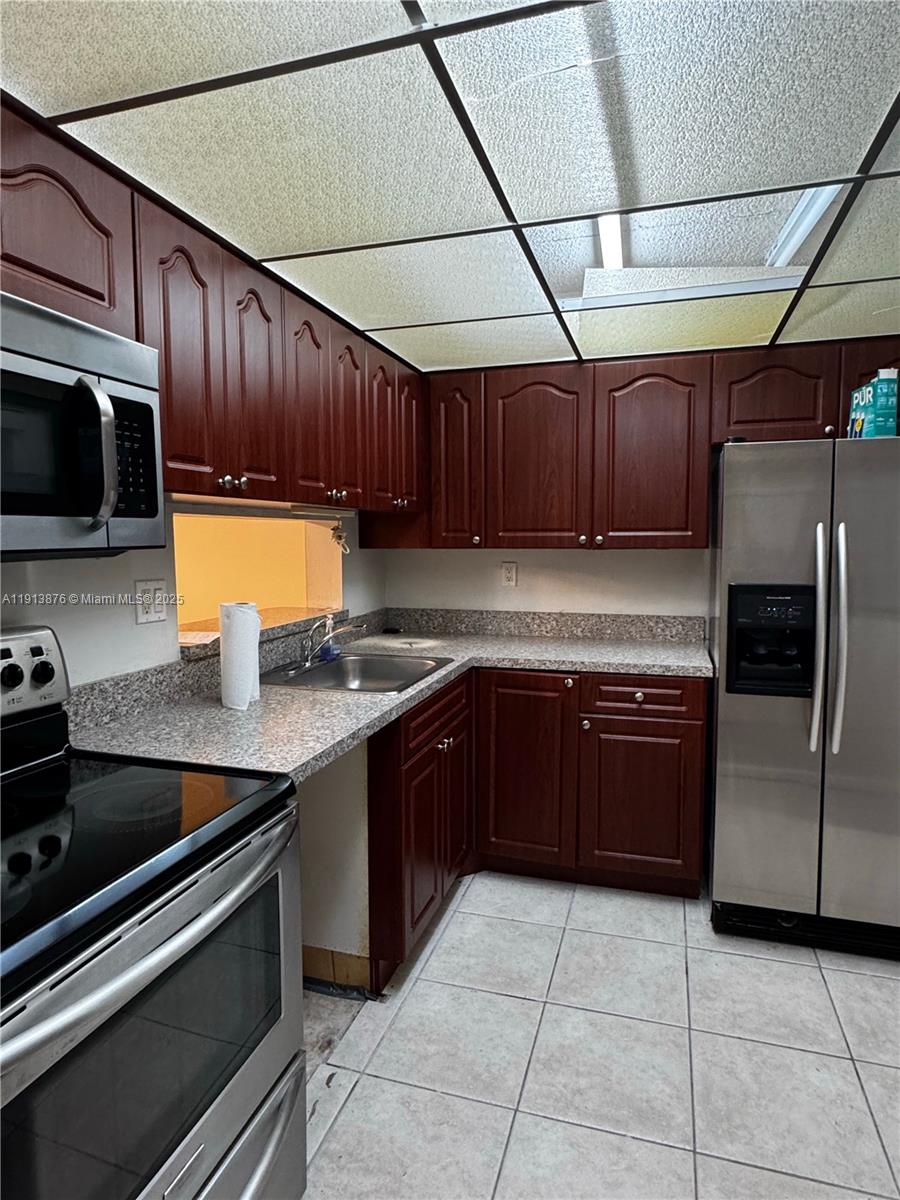 HORIZONS WEST CONDO #3 - Residential Lease