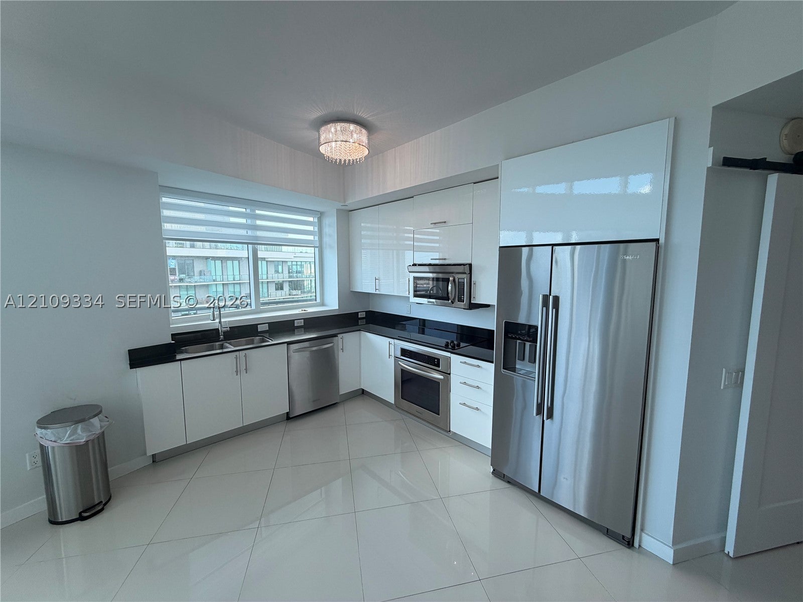 60 SW 13th St 5216