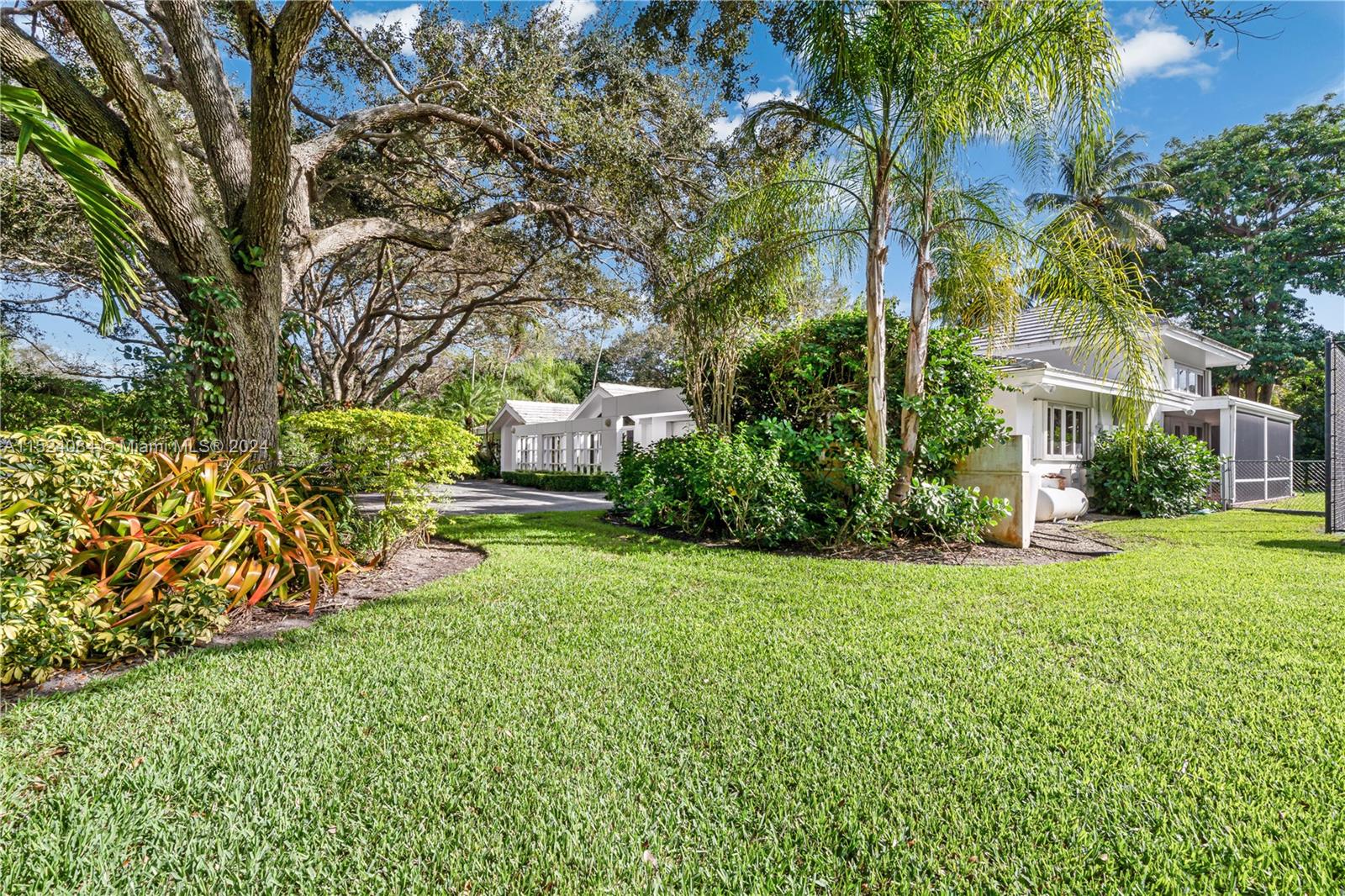 HALLMARK HEIGHTS ESTATES - Residential