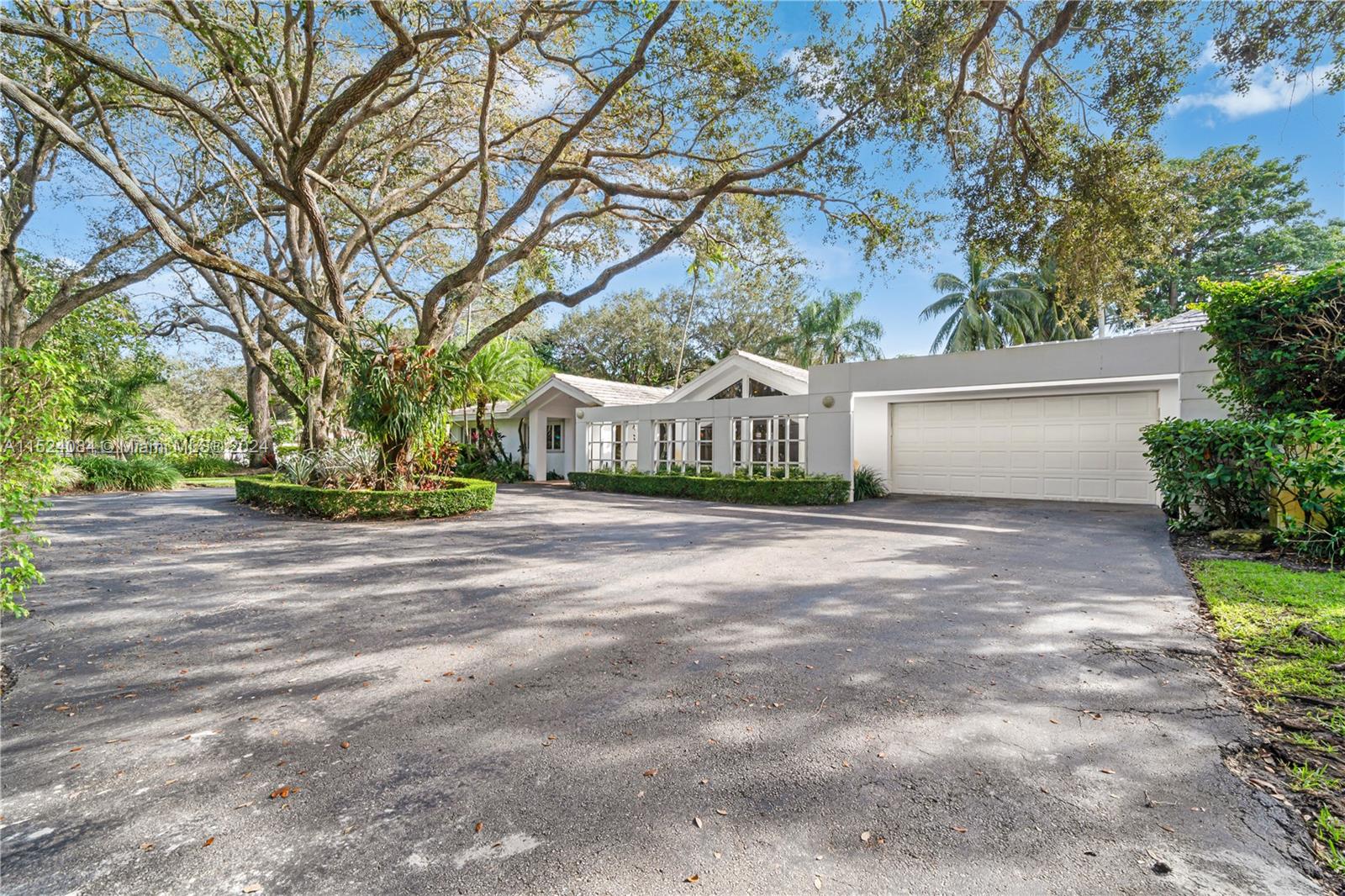 HALLMARK HEIGHTS ESTATES - Residential