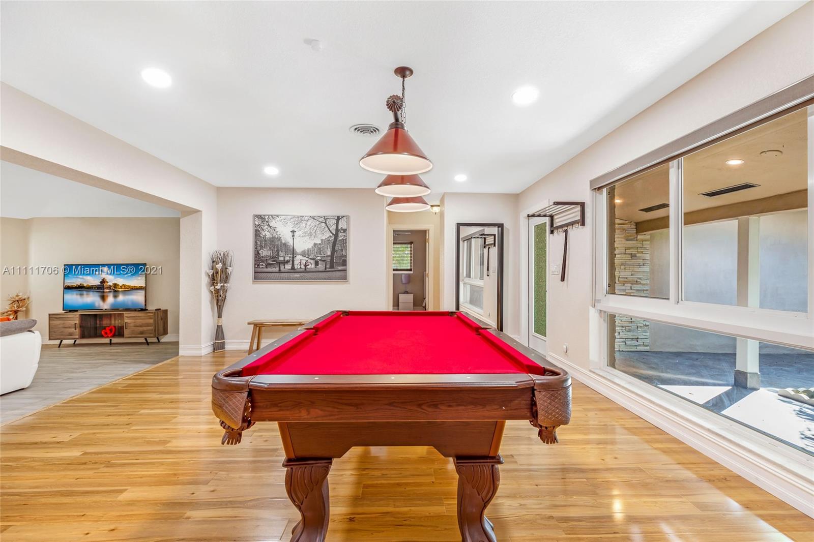 IMPERIAL POINT 2 SEC - Residential Lease