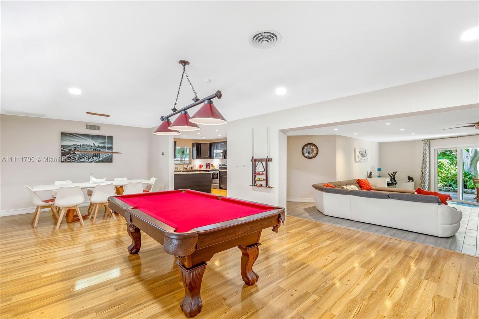 IMPERIAL POINT 2 SEC - Residential Lease