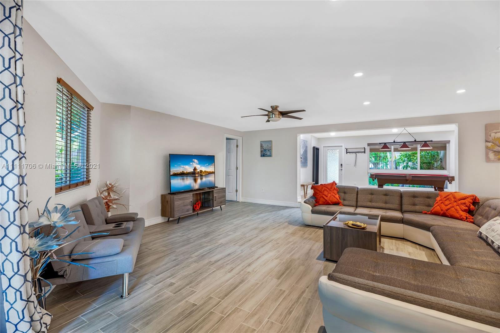 IMPERIAL POINT 2 SEC - Residential Lease