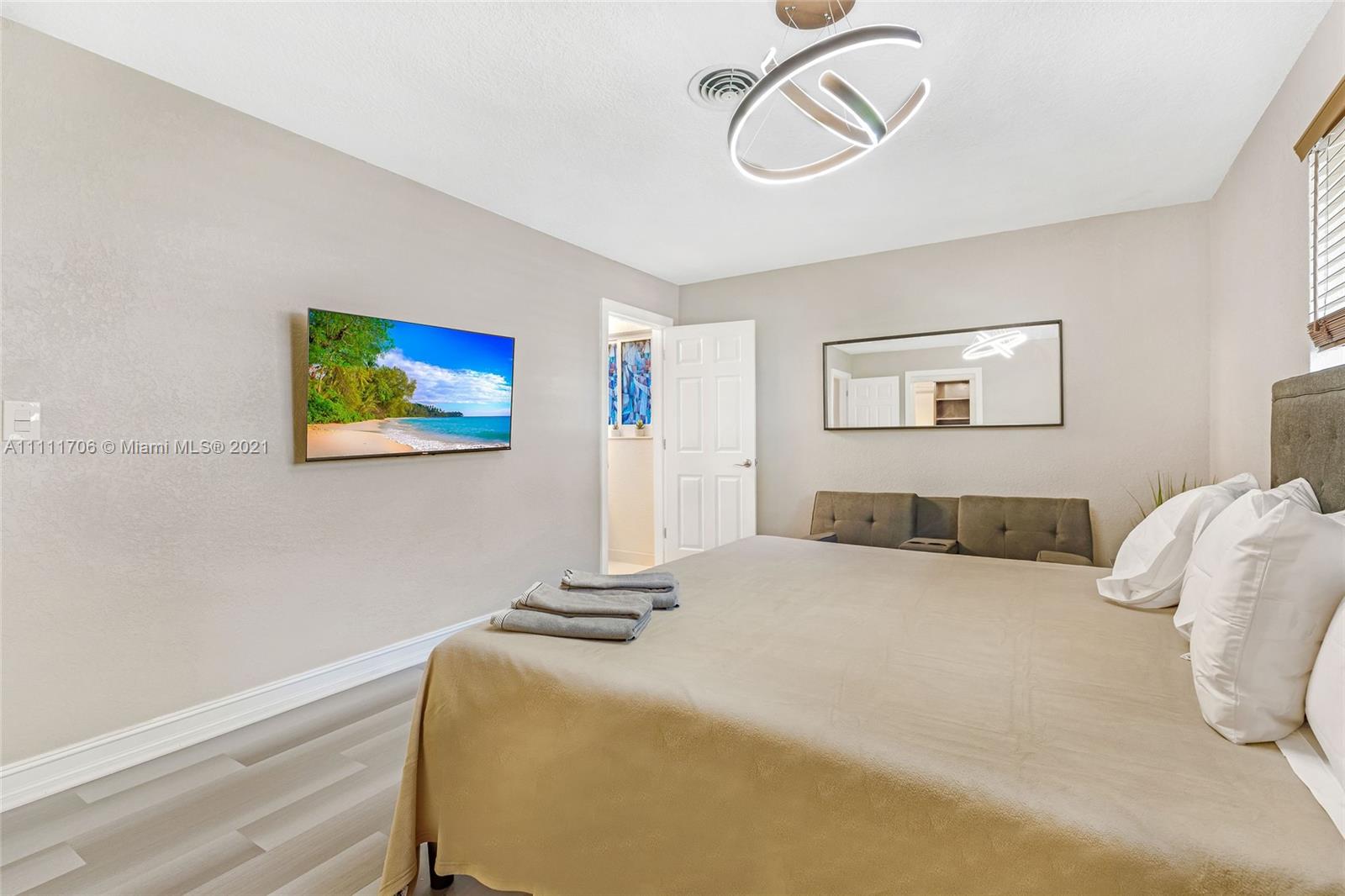 IMPERIAL POINT 2 SEC - Residential Lease