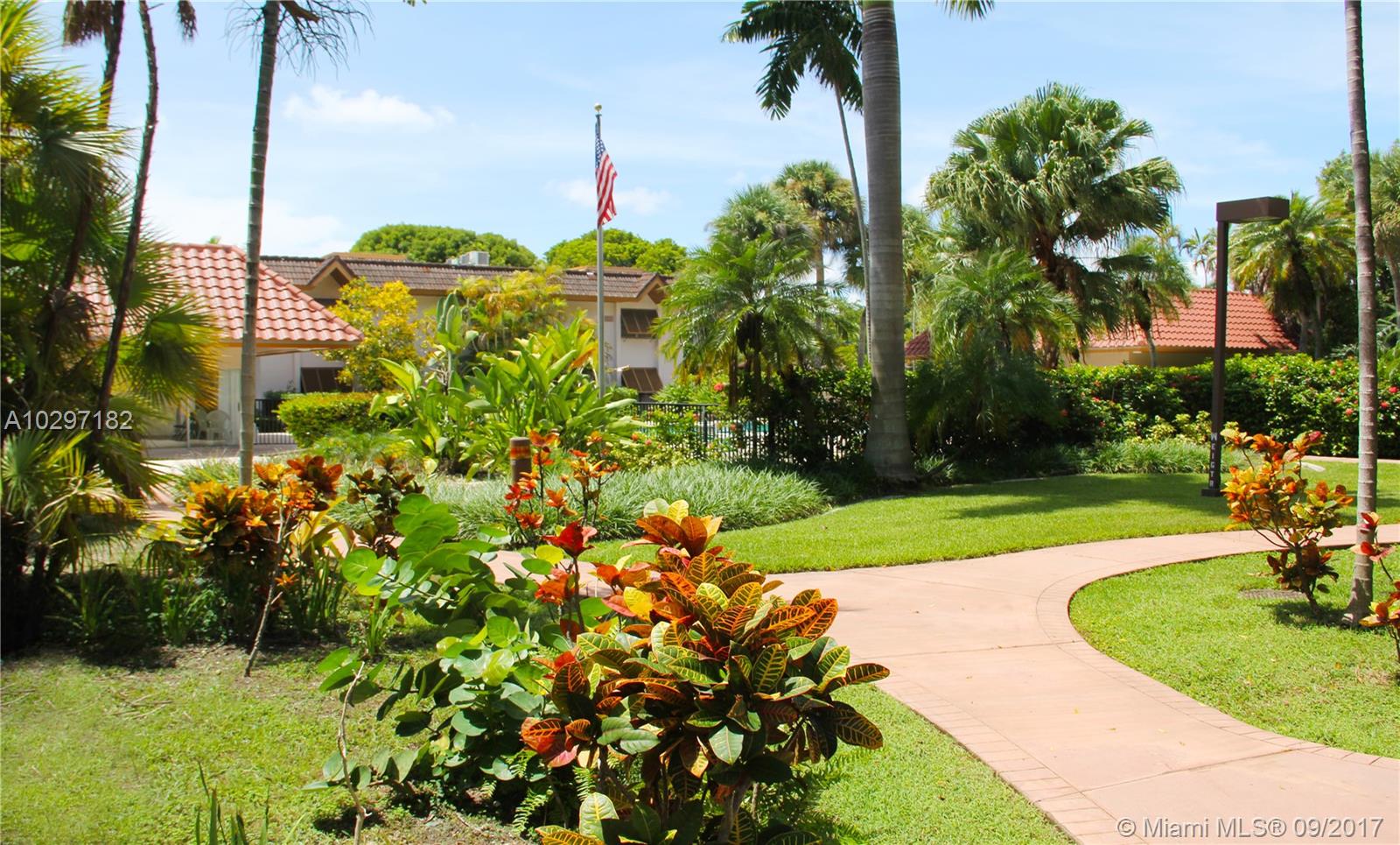 KINGSTON SQUARE CONDO - Residential Lease