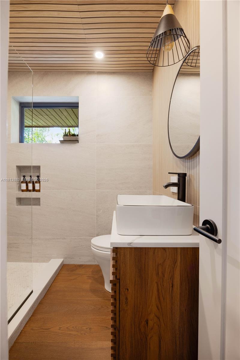 GRANADA GARDENS - Residential