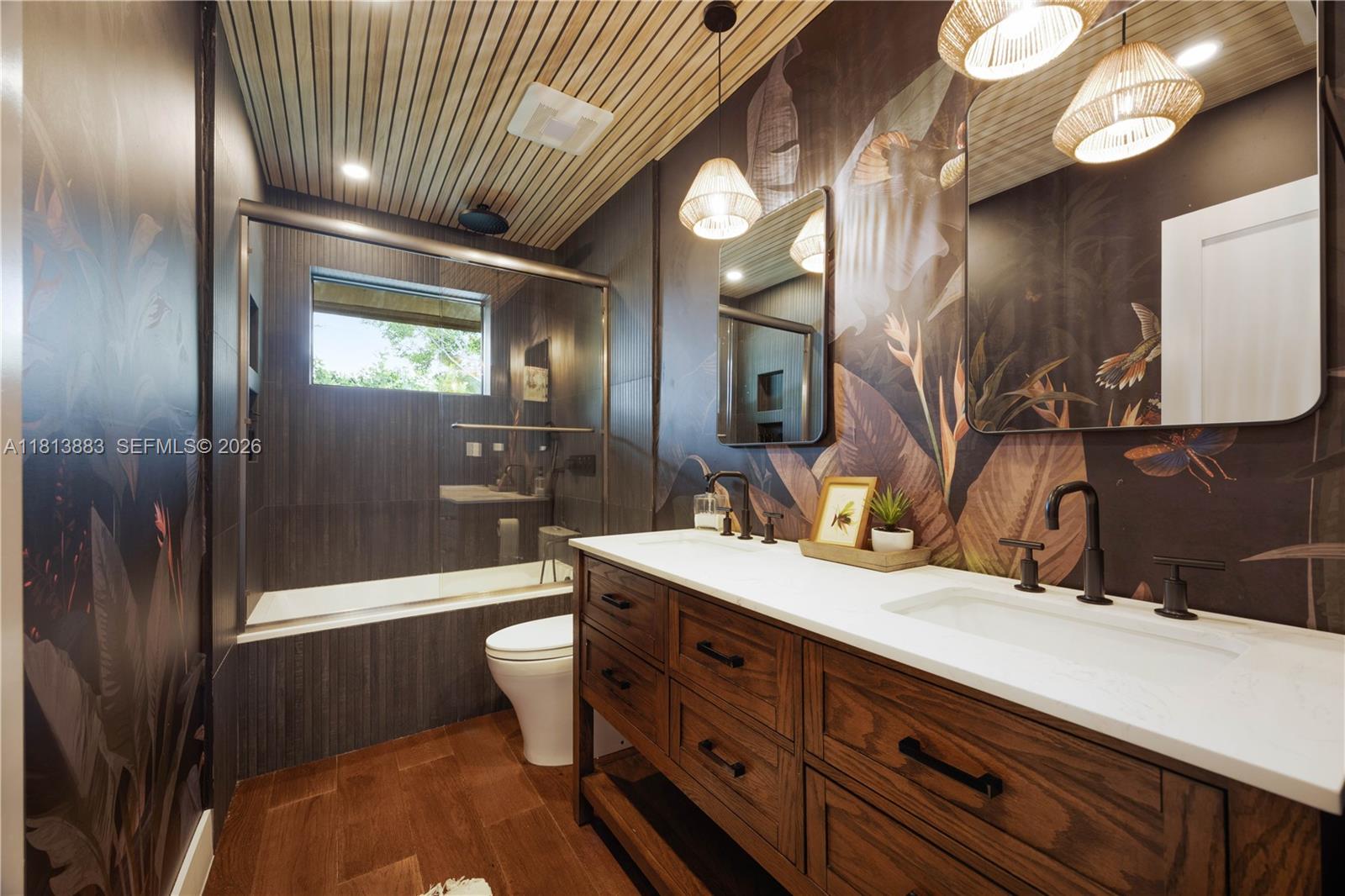 GRANADA GARDENS - Residential