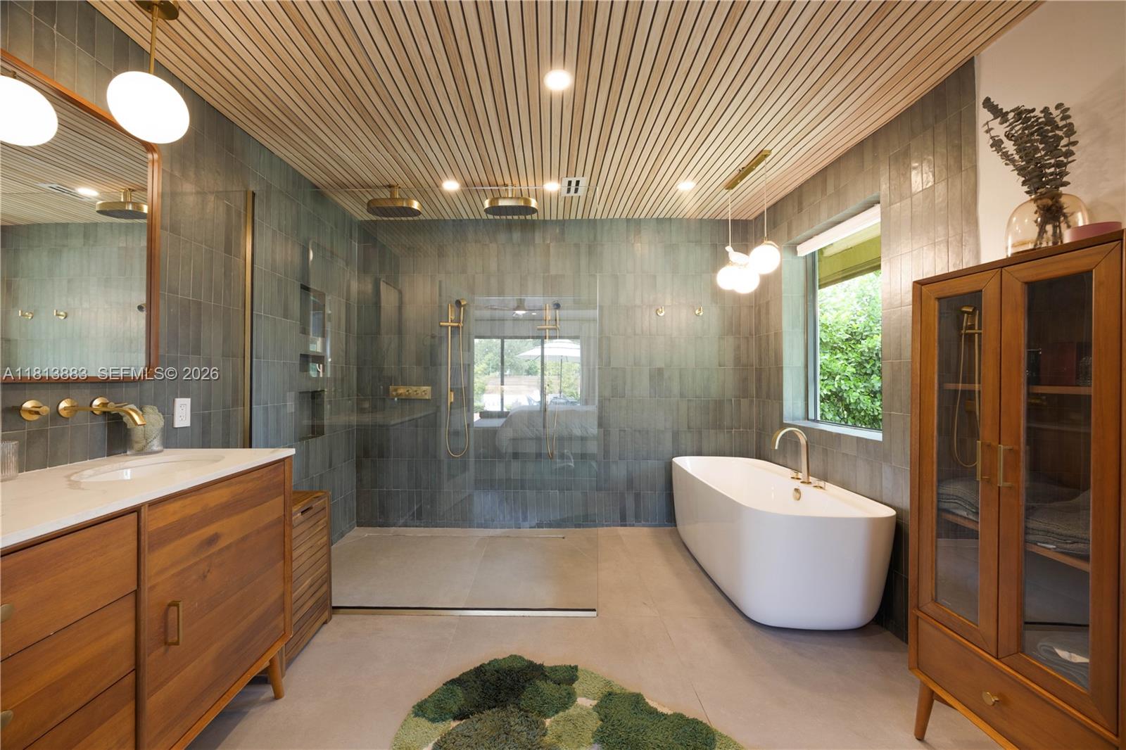 GRANADA GARDENS - Residential