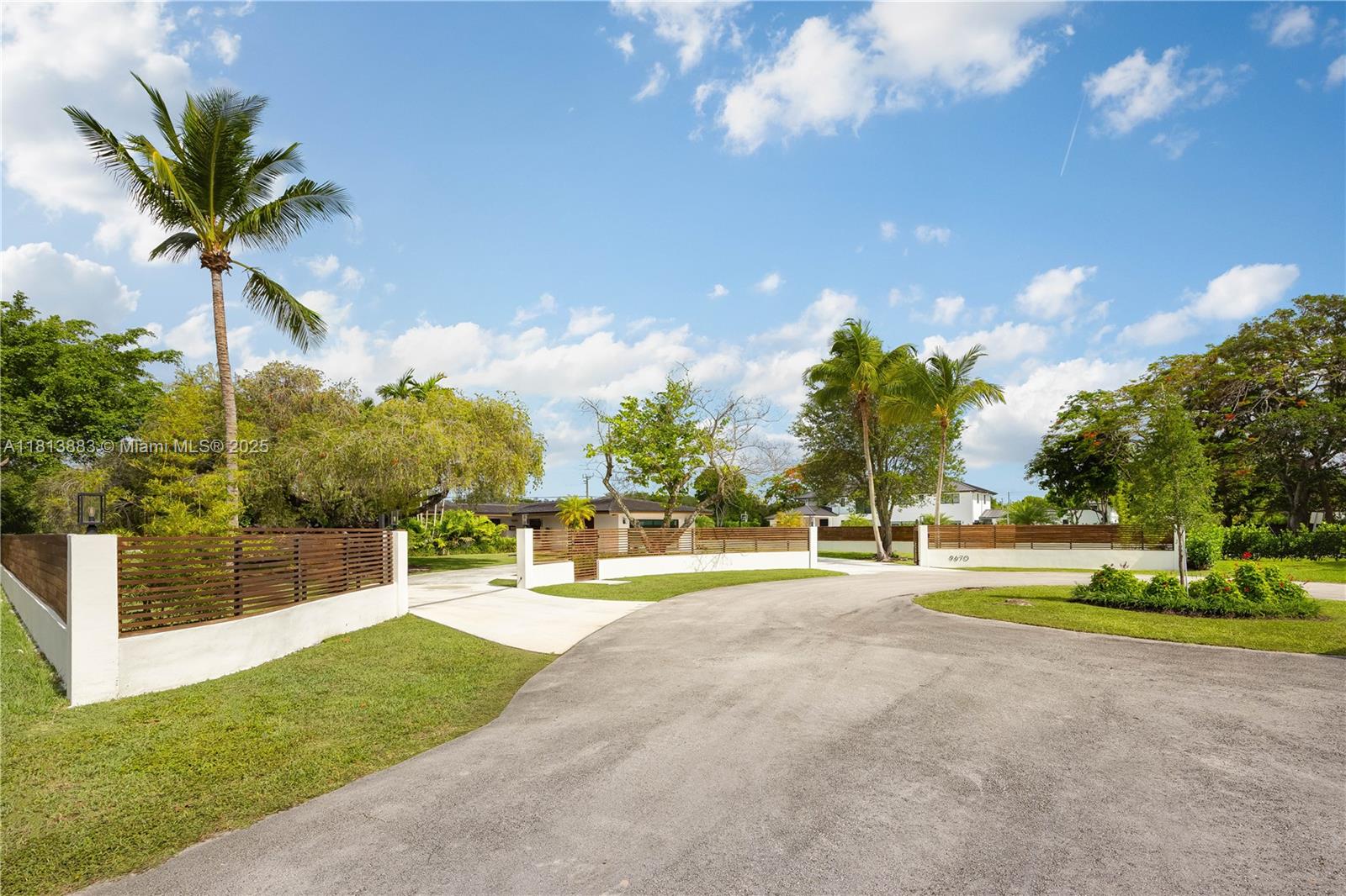 GRANADA GARDENS - Residential