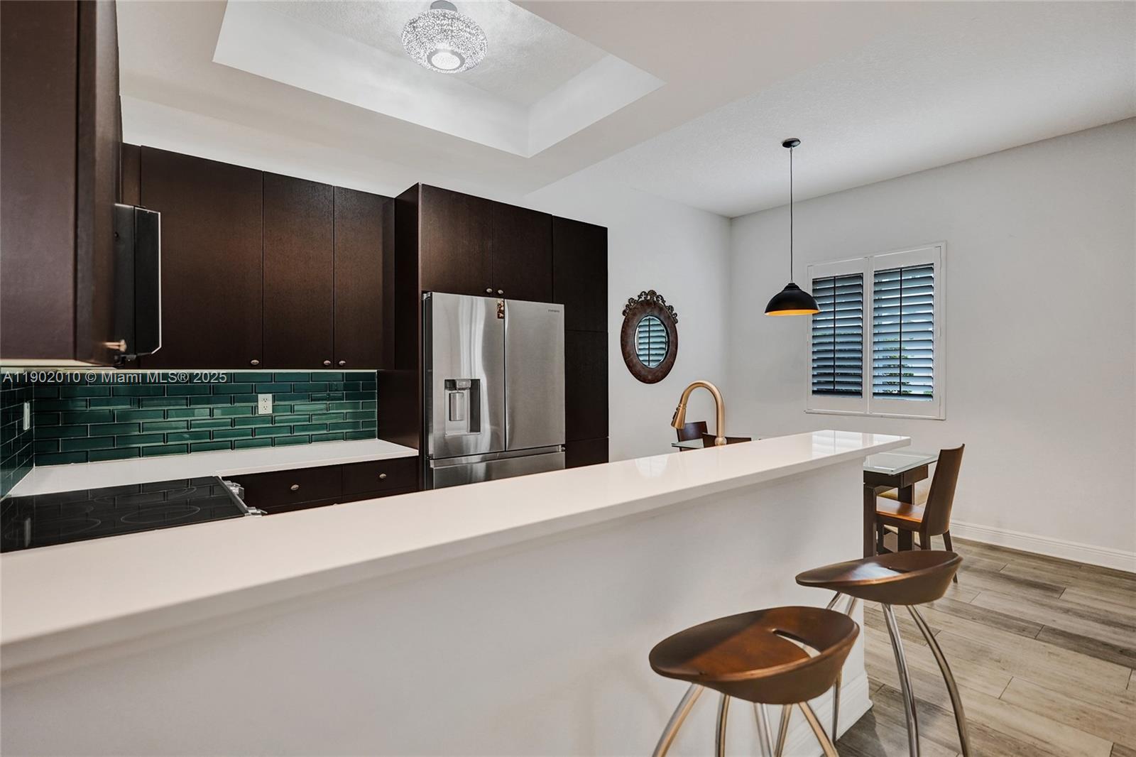 PARROT COVE - Residential