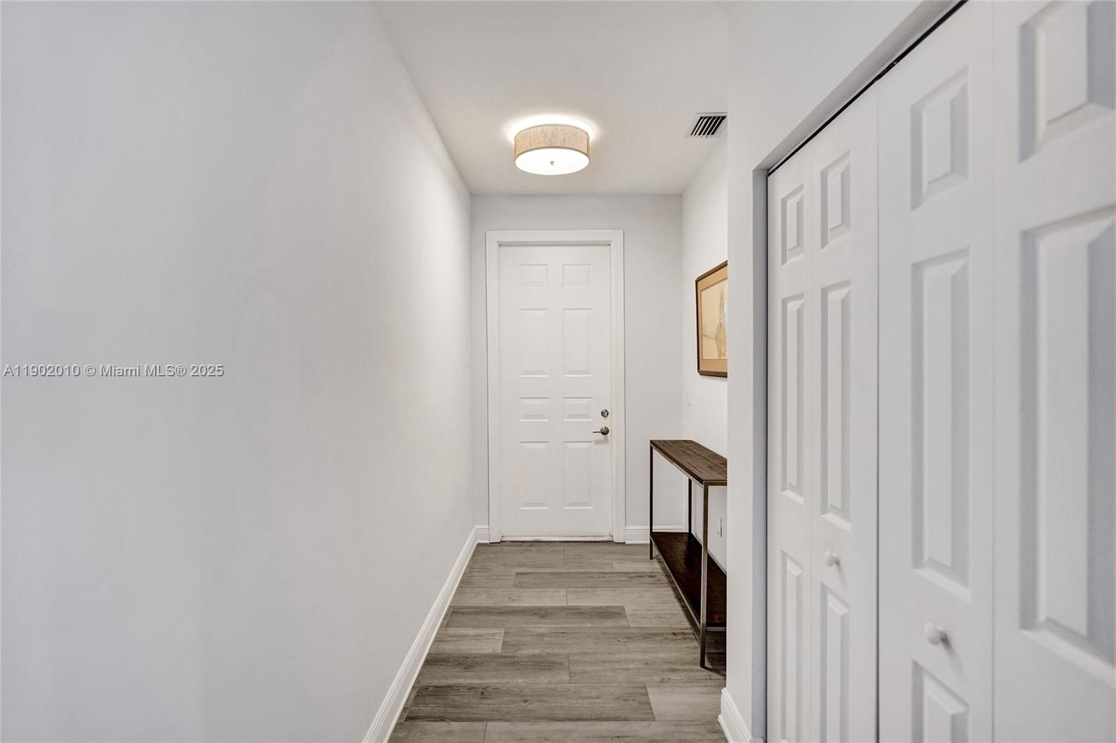 PARROT COVE - Residential