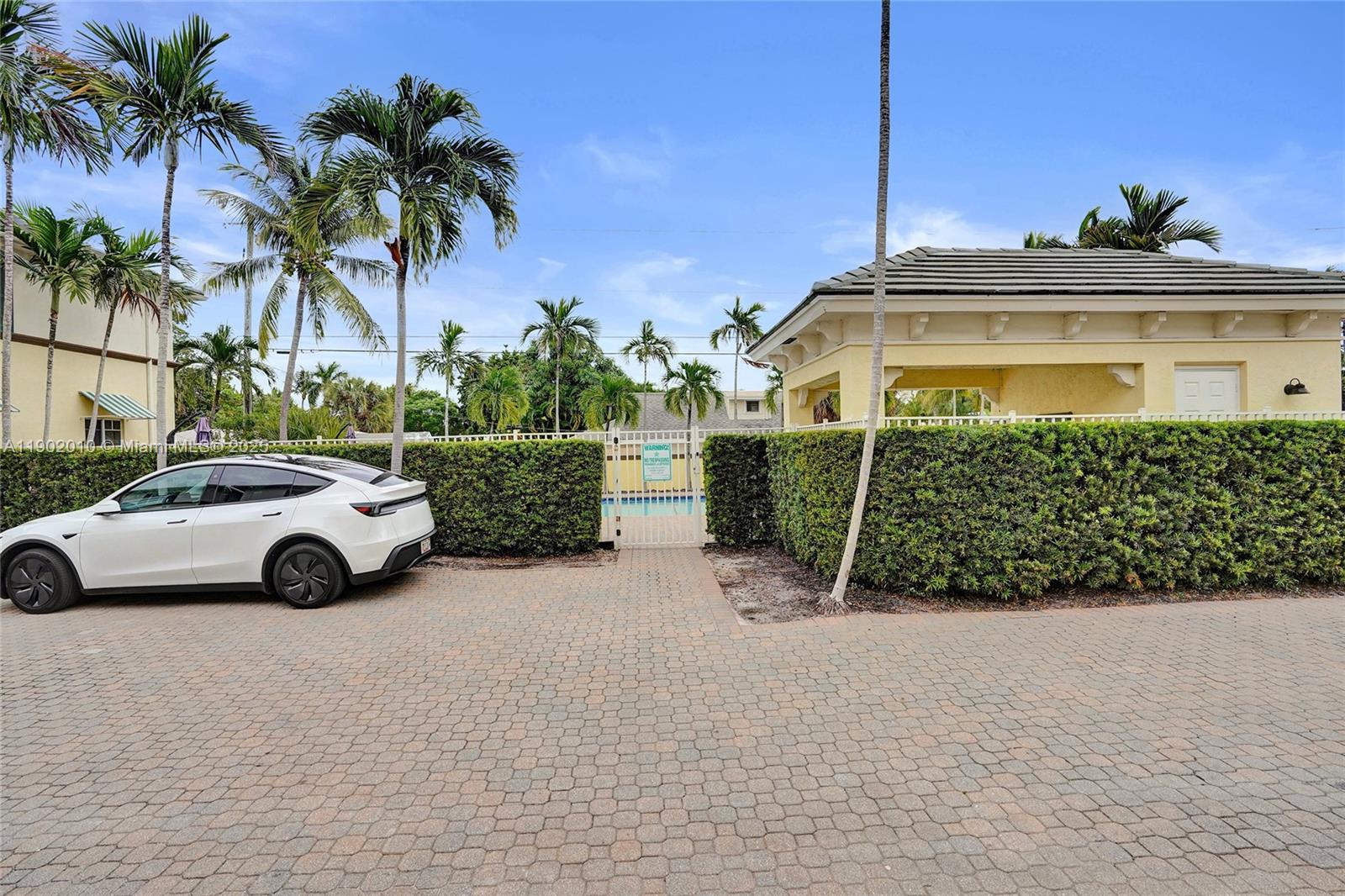 PARROT COVE - Residential