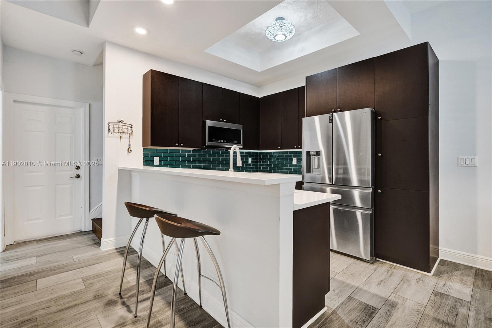 PARROT COVE - Residential