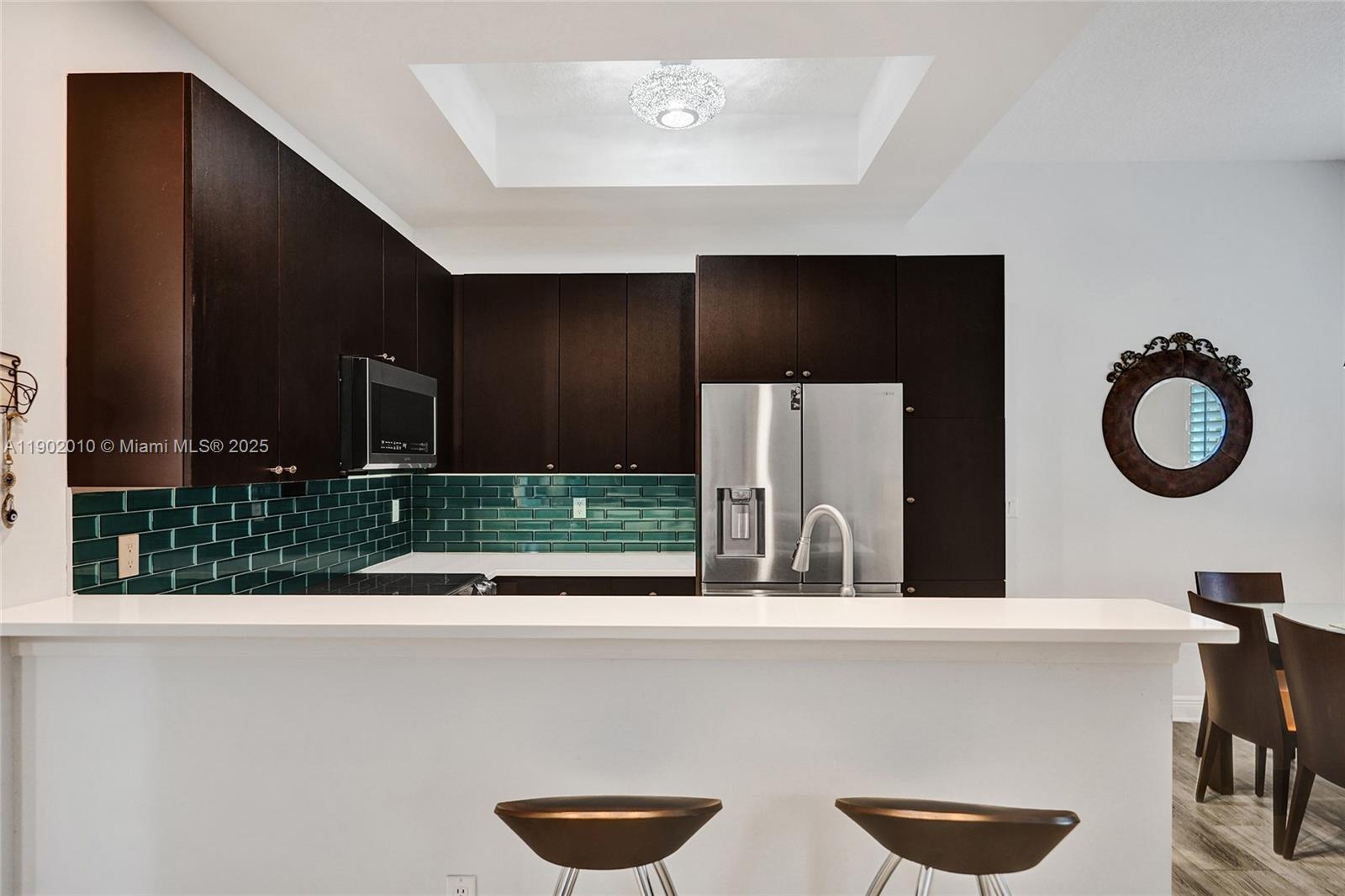 PARROT COVE - Residential