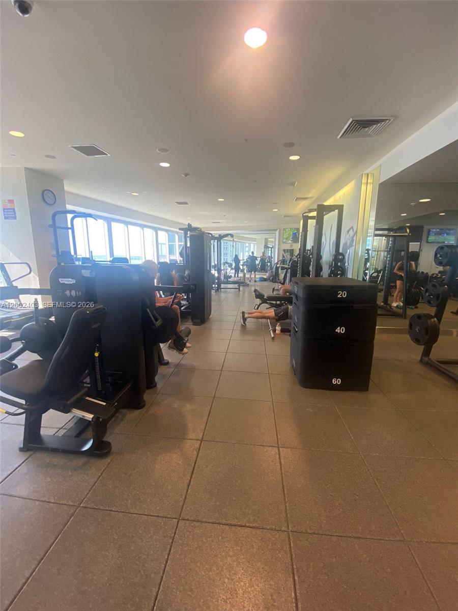 ICONBRICKELL CONDO NO 1 - Residential