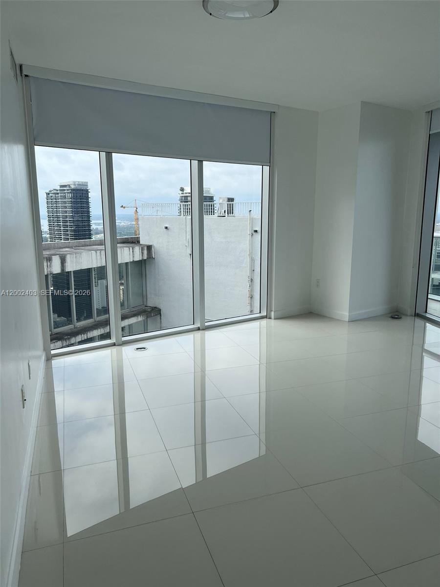 ICONBRICKELL CONDO NO 1 - Residential