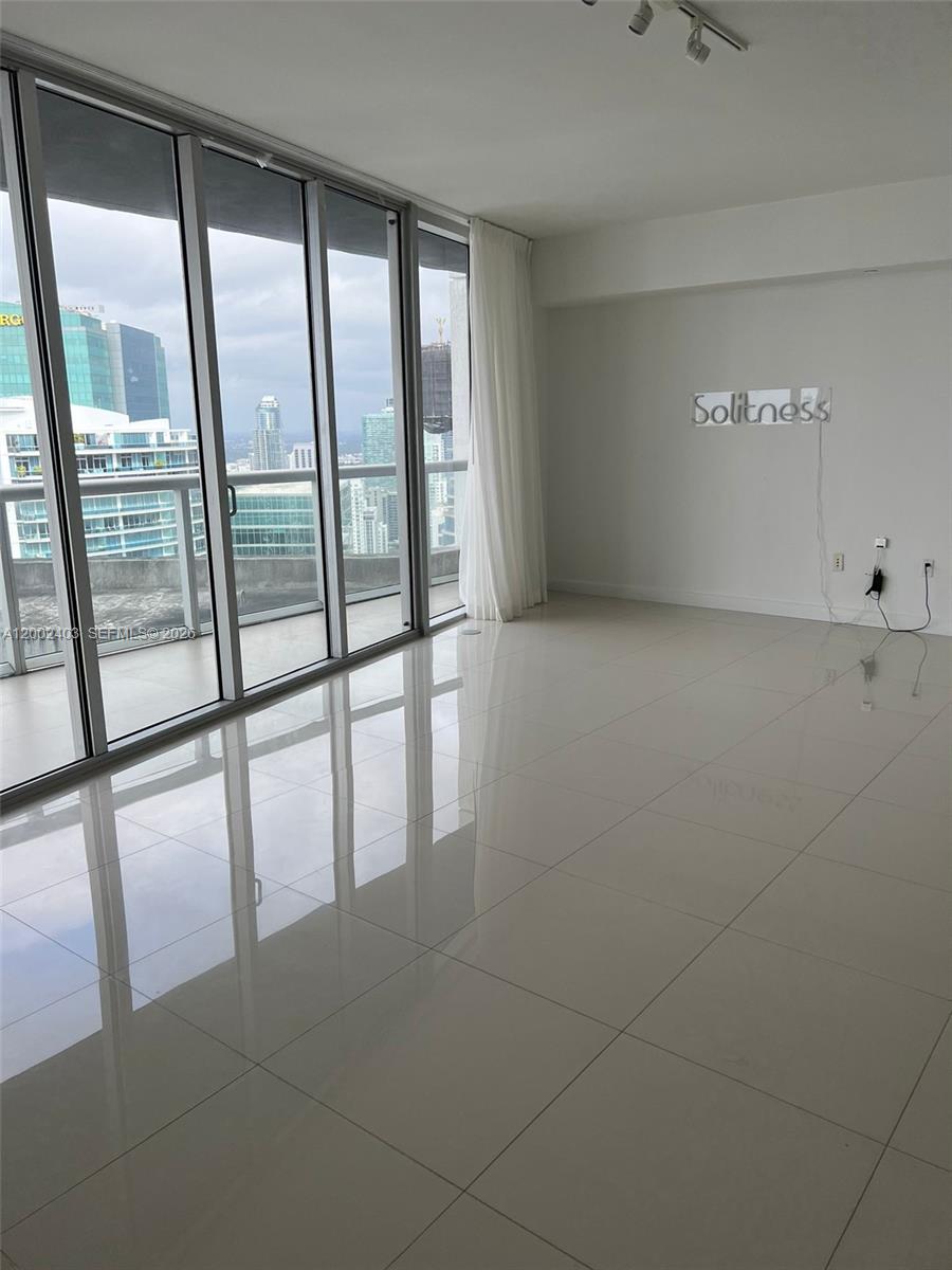 ICONBRICKELL CONDO NO 1 - Residential