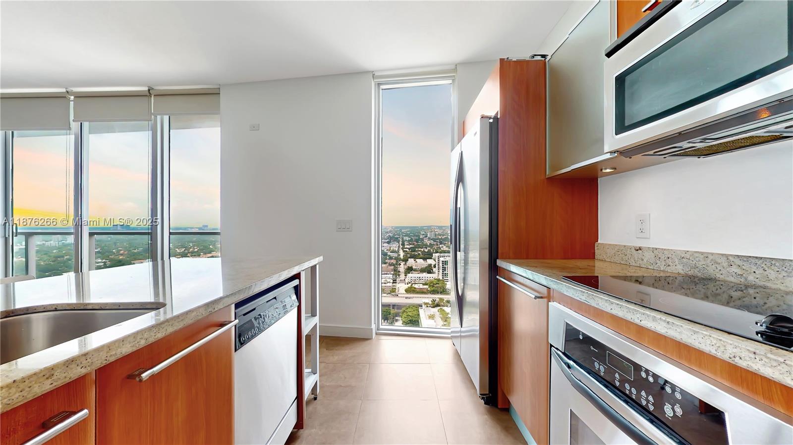 LATITUDE ON THE RIVER CON - Residential