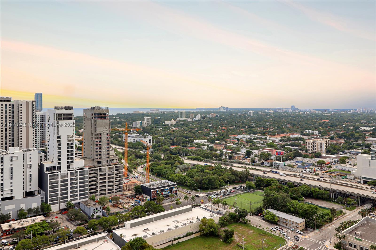 LATITUDE ON THE RIVER CON - Residential