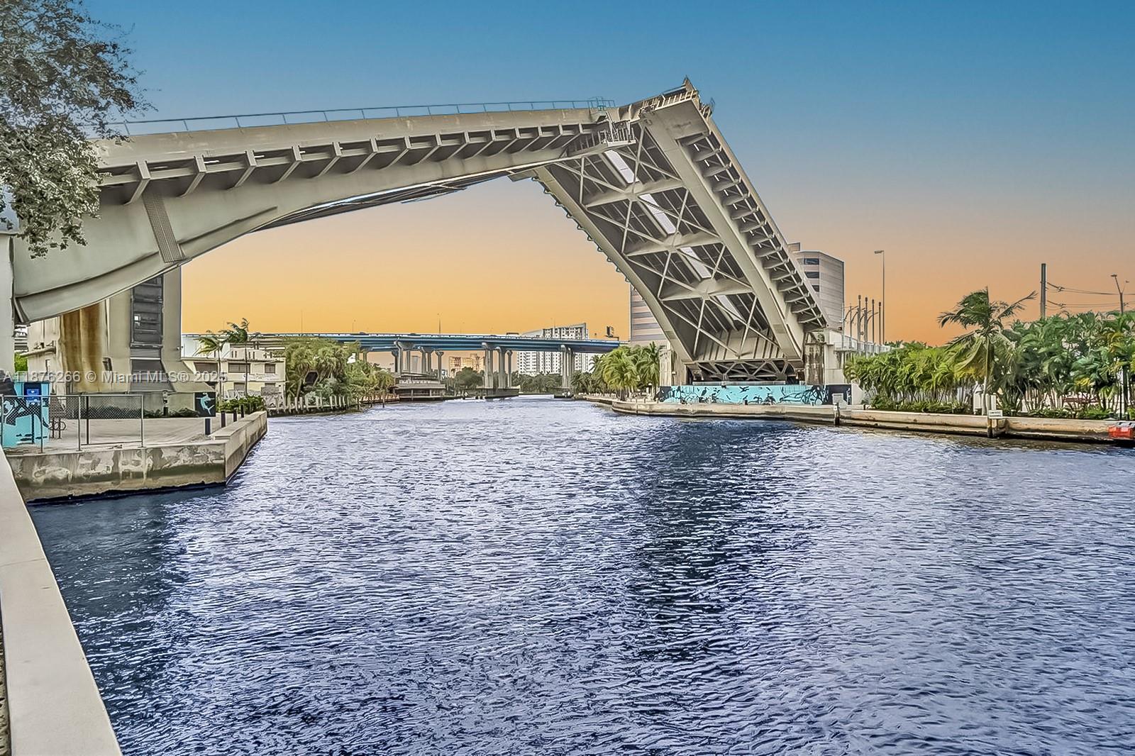 LATITUDE ON THE RIVER CON - Residential