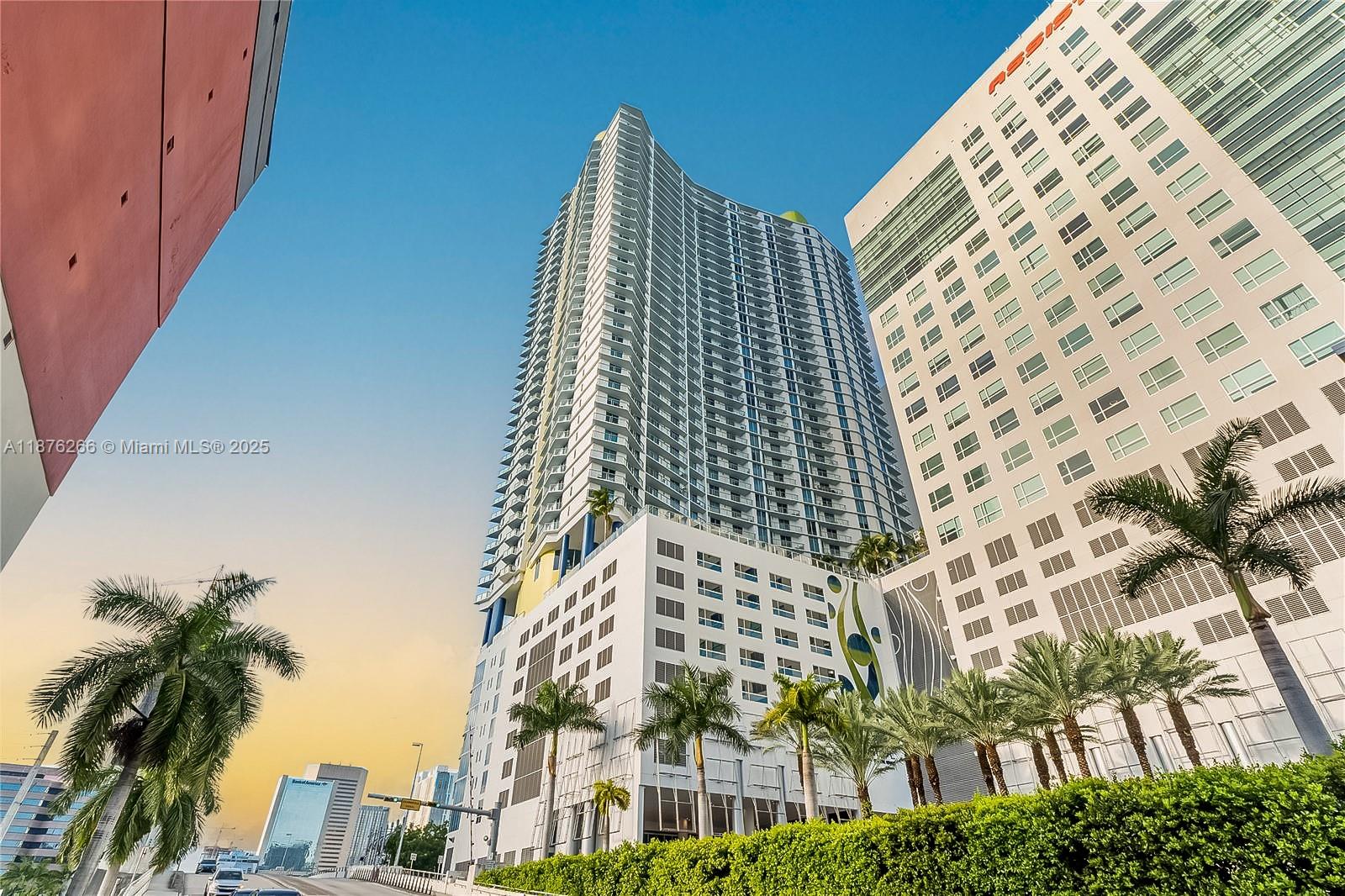 185 SW 7th St 2900