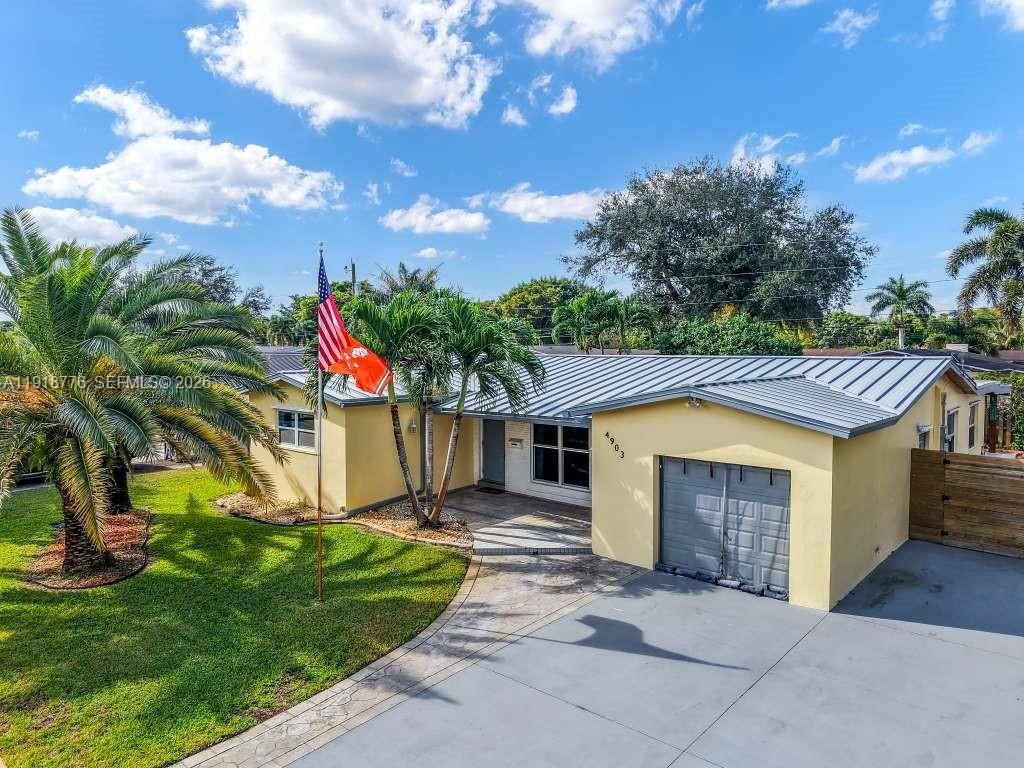 Photo of 4903 SW 90th Ter, Cooper City, FL 33328 (MLS # A11918776)