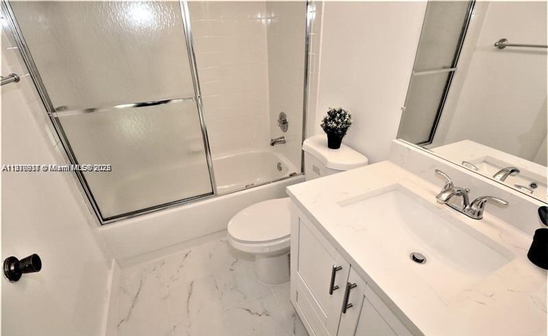 COLONNADES CONDO - Residential Lease