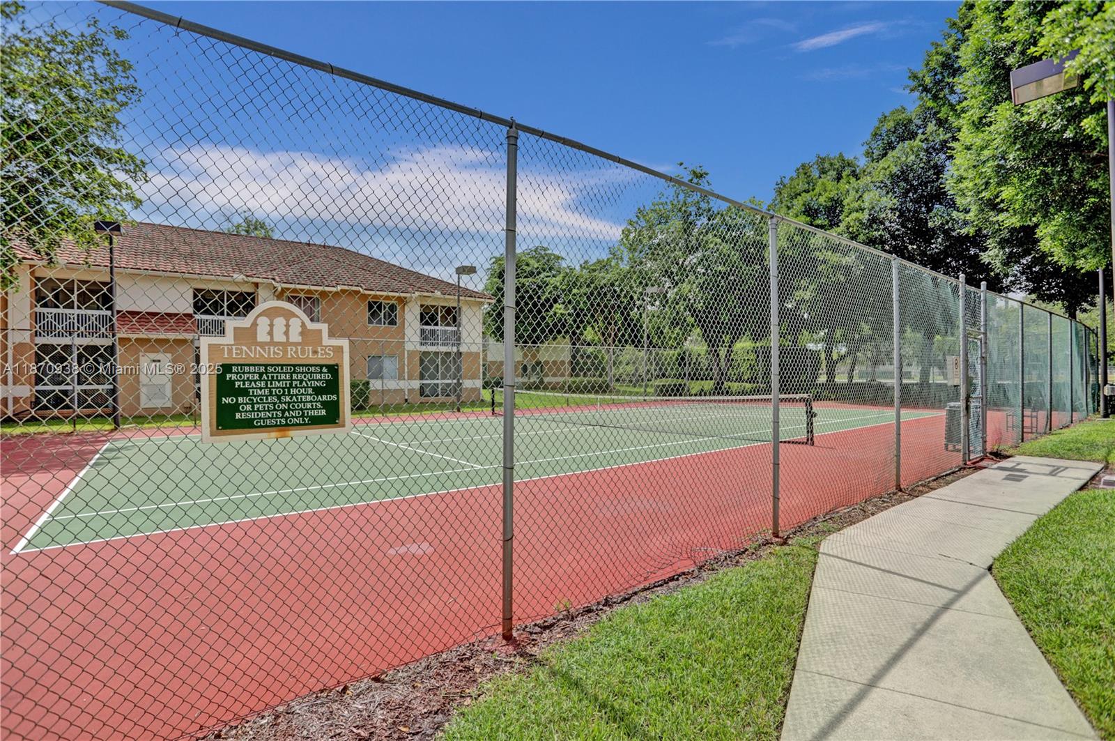 COLONNADES CONDO - Residential Lease