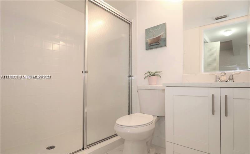 COLONNADES CONDO - Residential Lease