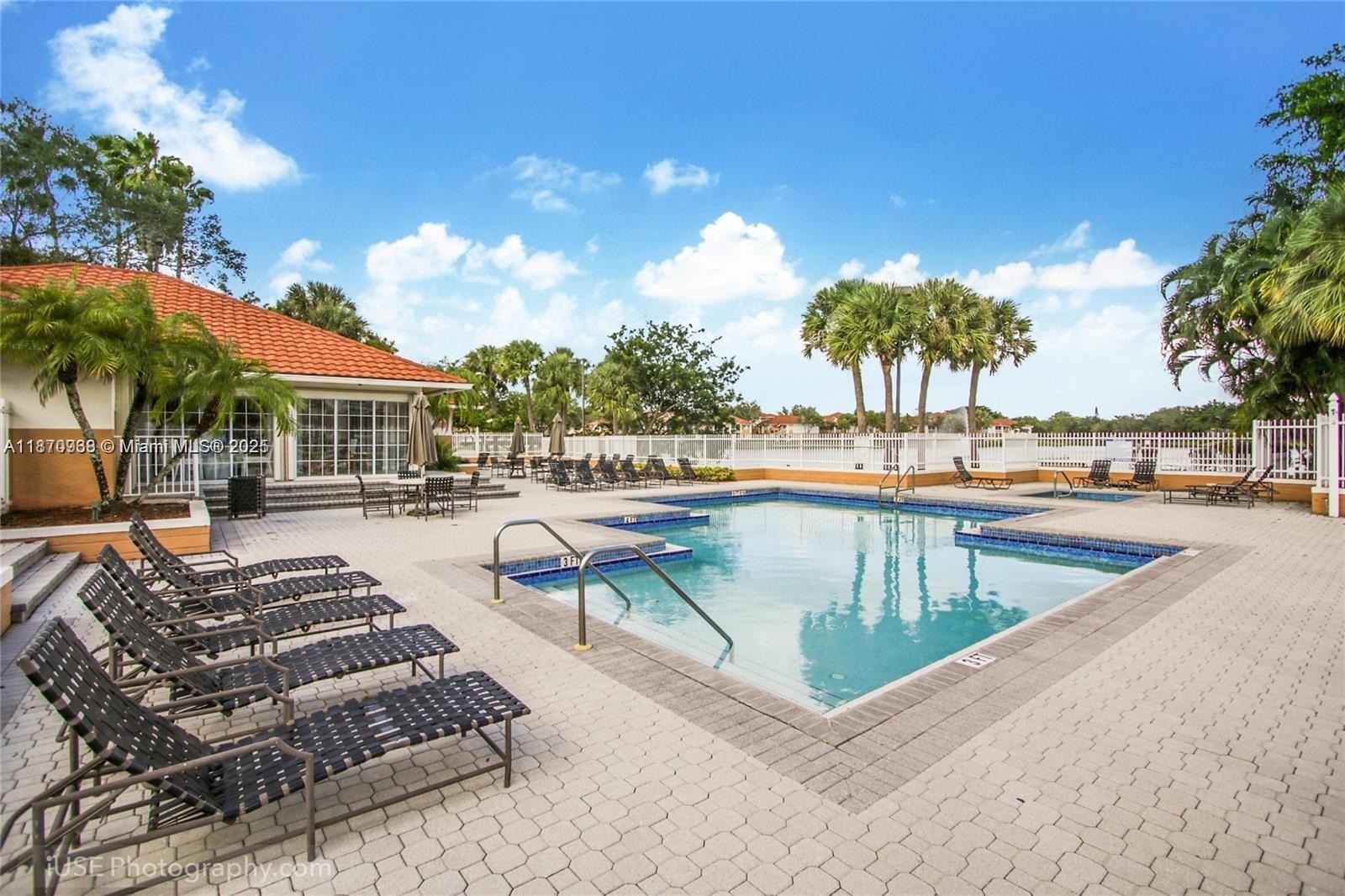 COLONNADES CONDO - Residential Lease