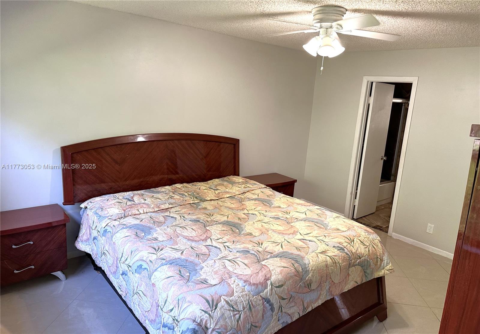 PALM VILLAS CONDO APTS - Residential Lease