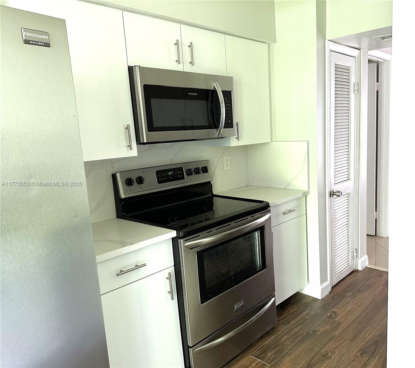PALM VILLAS CONDO APTS - Residential Lease