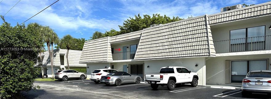 GREAT LOCATION, SPACIOUS SECOND FLOOR, SPLIT 2 BEDROOM, 2 BATH CONDO.  WASHER AND DRYER IN UNIT; 18 MONTHS OLD KITCHEN AND BATHROOMS CABINETS AND QUARTZ COUNTERTOPS. OUTSIDE STORAGE ROOM, NO CARPET ; 4 YEAR OLD AIR CONDITIONING UNIT.  5 YEAR OLD ROOF. WALK IN CLOSET;  SHOWER/ BATHTUB COMBINATION AND DUAL SINKS IN MASTER BATHROOM.  MAXIMUM 2 PETS 25 LBS AT MATURITY, NO ROTTWEILERS OR PITTBULSS. ONLY INDOOR CATS. INCLUDE CREDIT AND BACKGROUND CHECK, 3 MONTHS BANK STATEMENTS, 4 RECENT PAY STUBS.  FIRST MONTH RENT, SECURITY DEPOSIT AND LAST MONTH'S RENT MAY BE PAID $200.00 EACH MONTH .  AVAILABLE MAY 15TH. CURRENT TENANT MOVING OUT OF THE COUNTRY WILL SHOW THE CONDO.