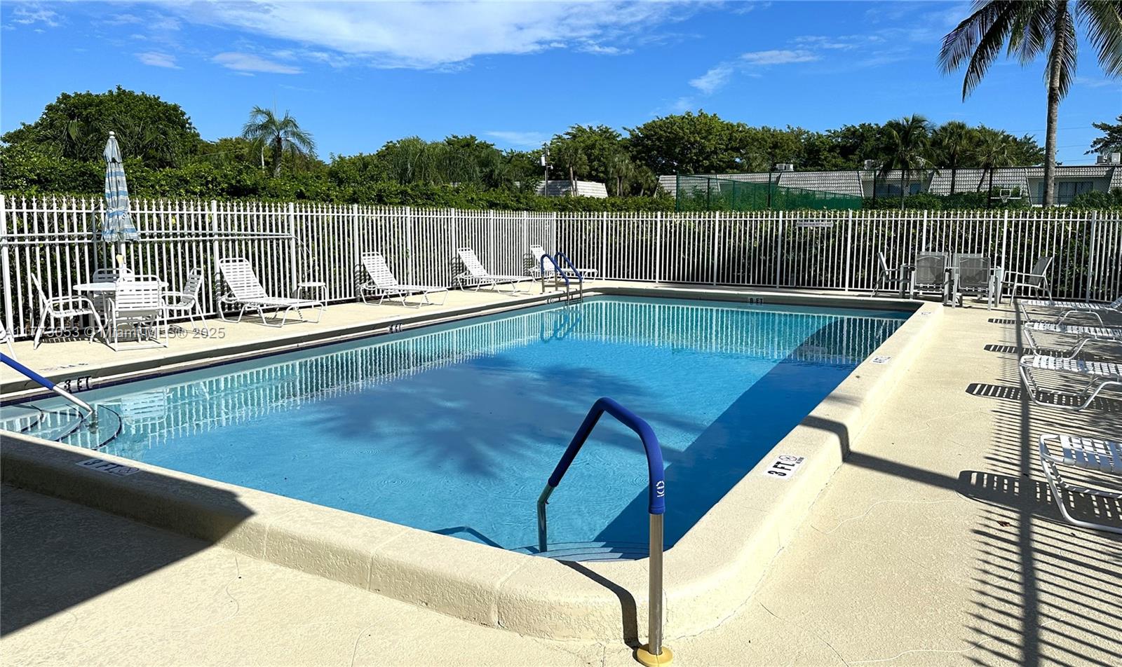PALM VILLAS CONDO APTS - Residential Lease