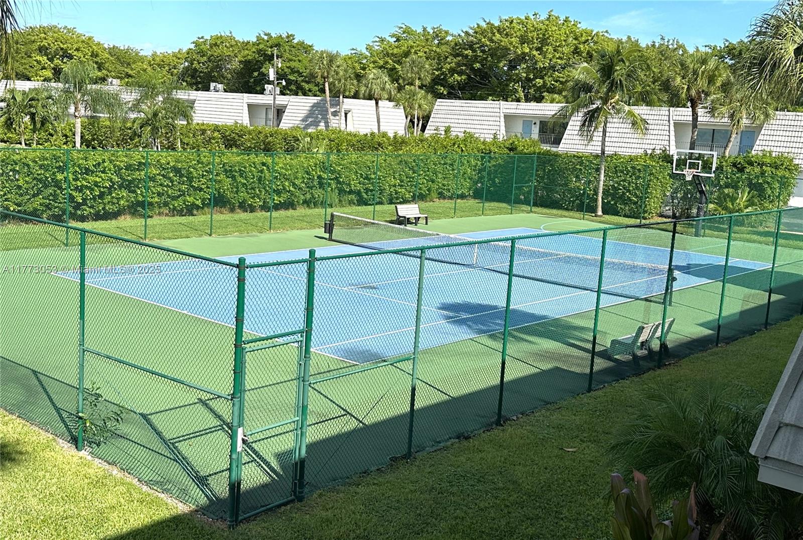 PALM VILLAS CONDO APTS - Residential Lease