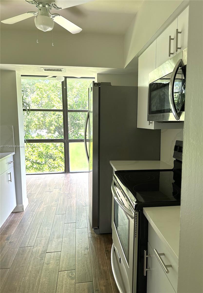 PALM VILLAS CONDO APTS - Residential Lease
