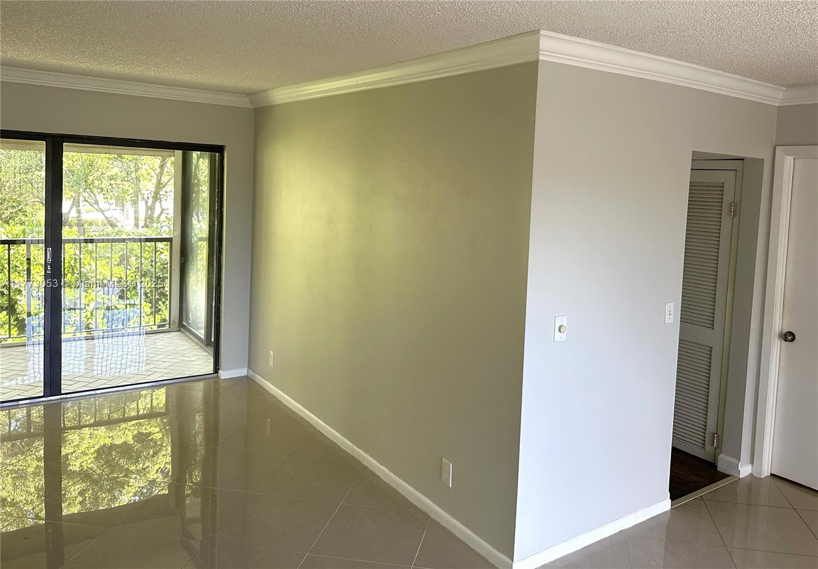 PALM VILLAS CONDO APTS - Residential Lease