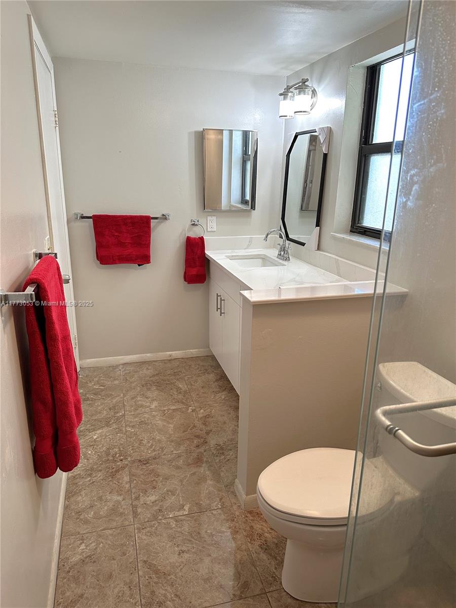 PALM VILLAS CONDO APTS - Residential Lease