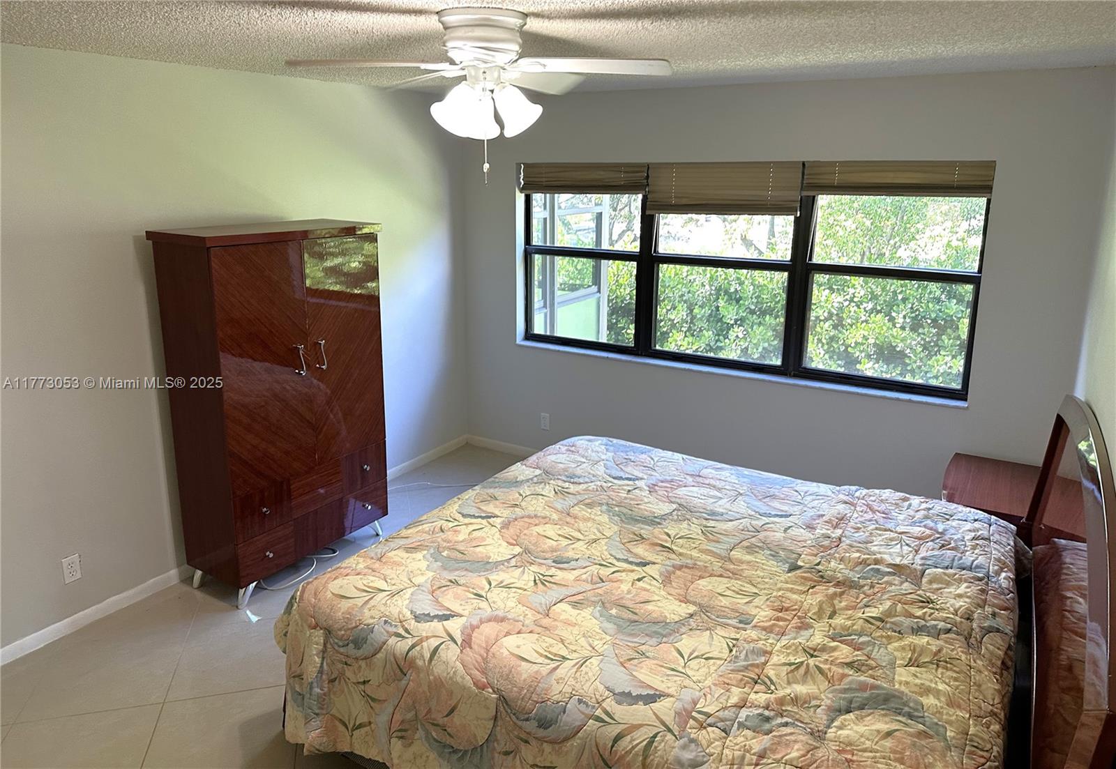 PALM VILLAS CONDO APTS - Residential Lease