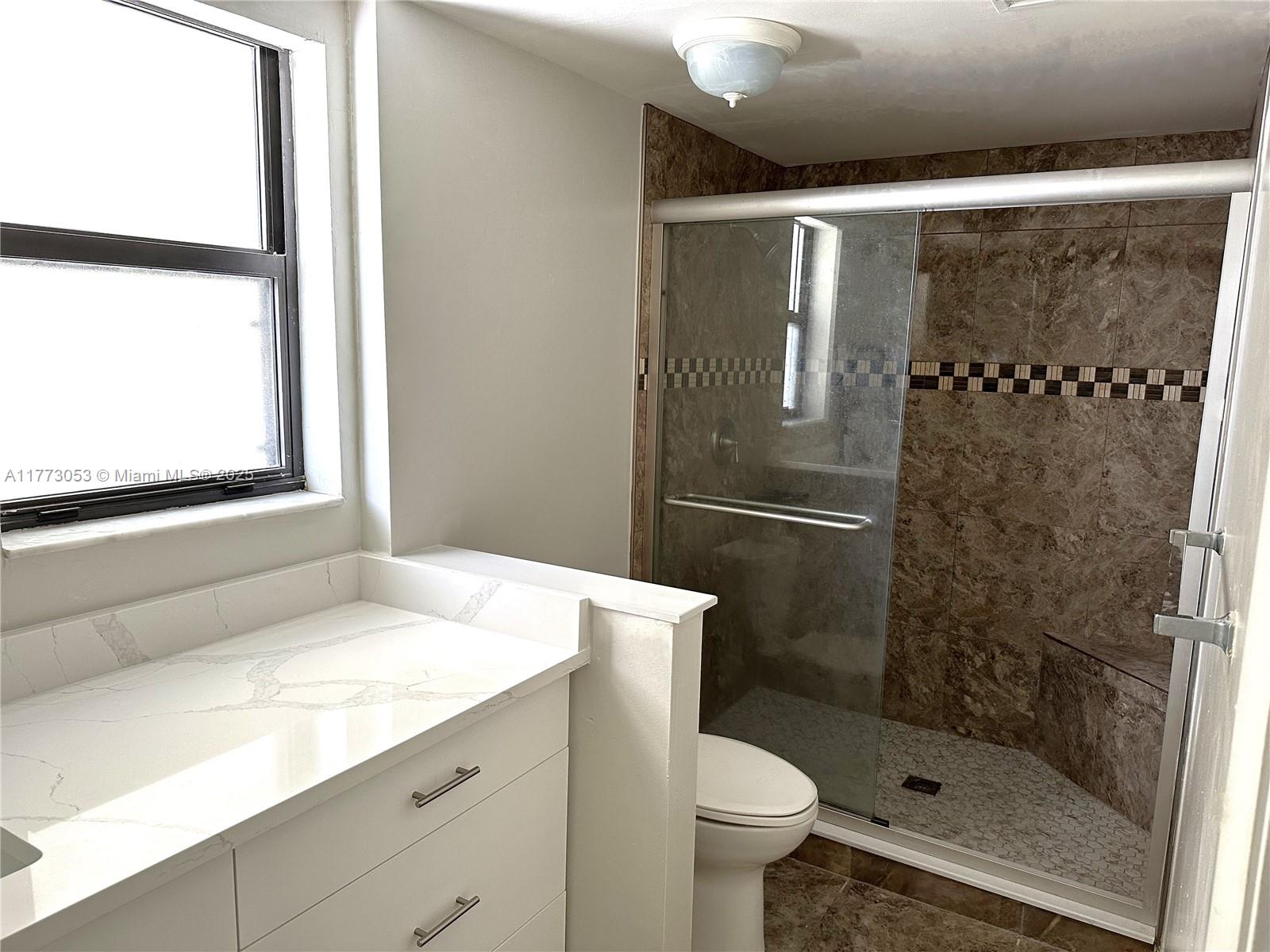 PALM VILLAS CONDO APTS - Residential Lease