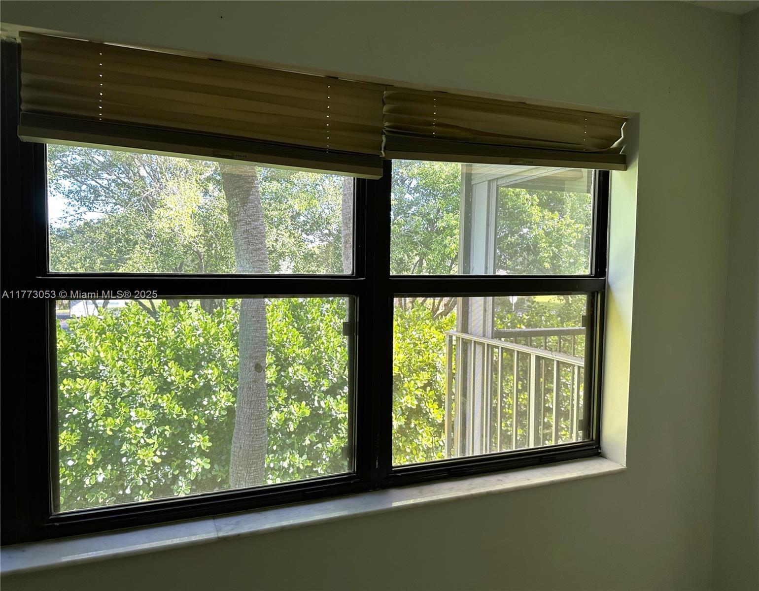 PALM VILLAS CONDO APTS - Residential Lease