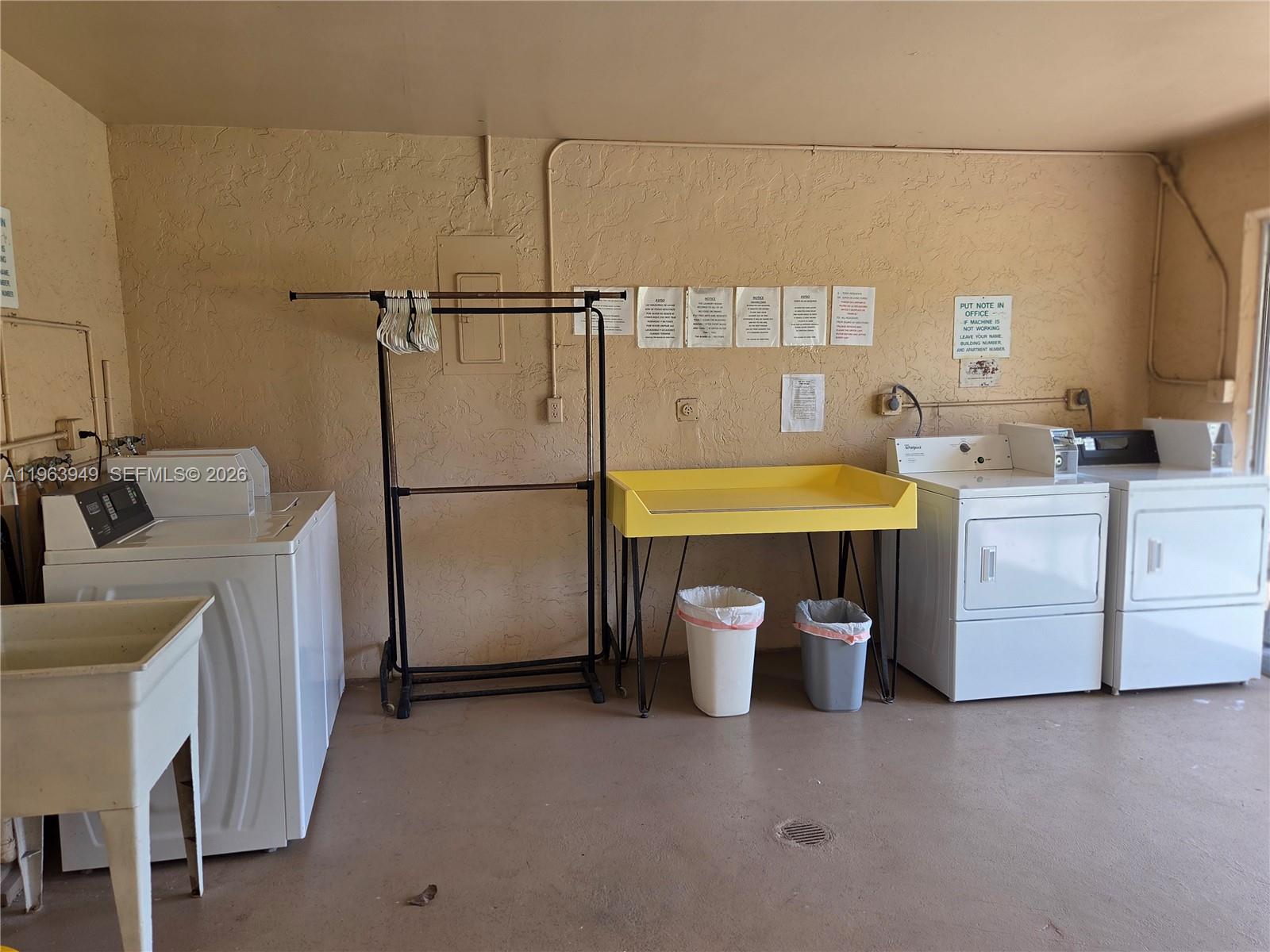 GREENS CONDO APTS PHASE I - Residential