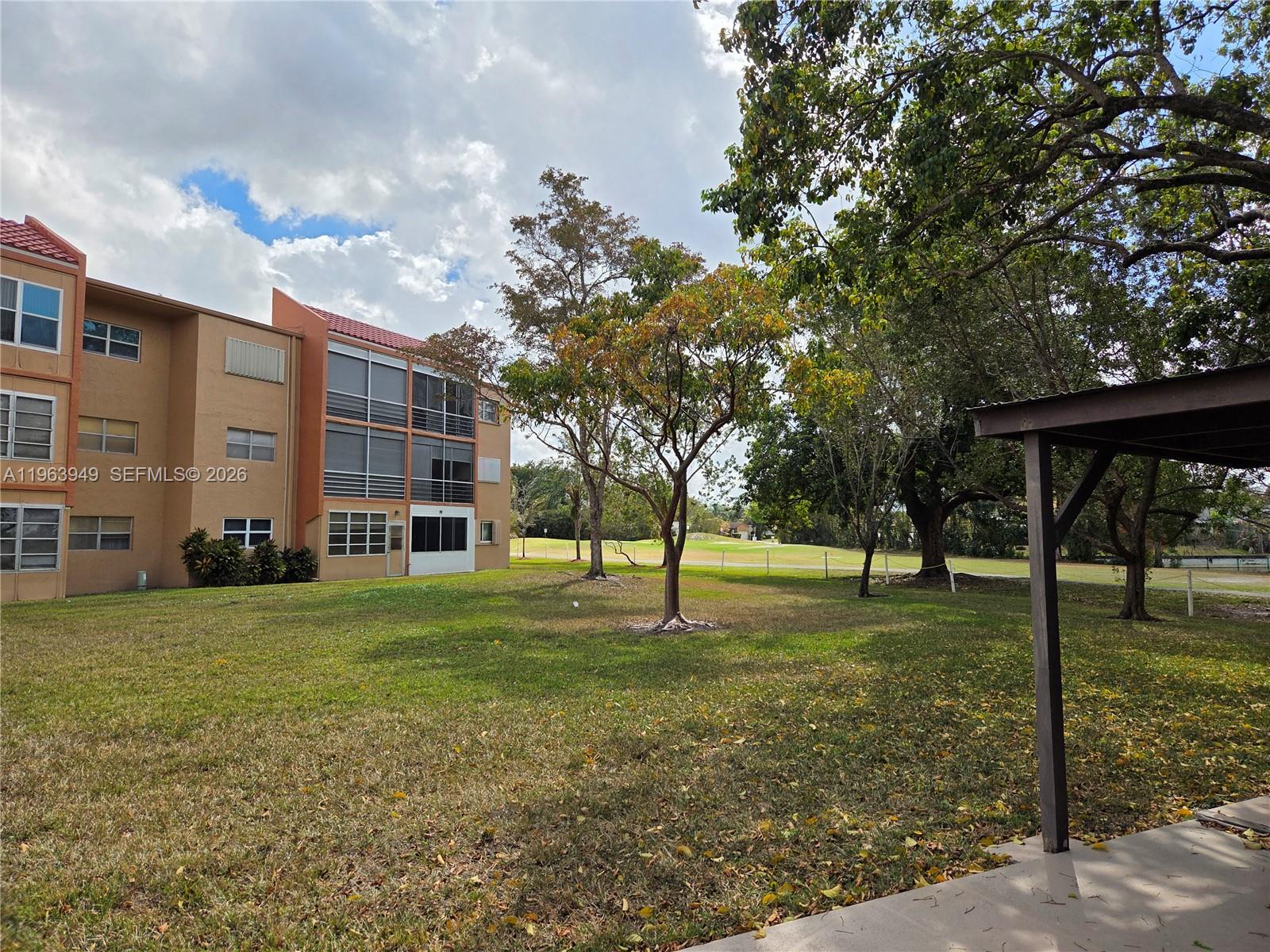 GREENS CONDO APTS PHASE I - Residential