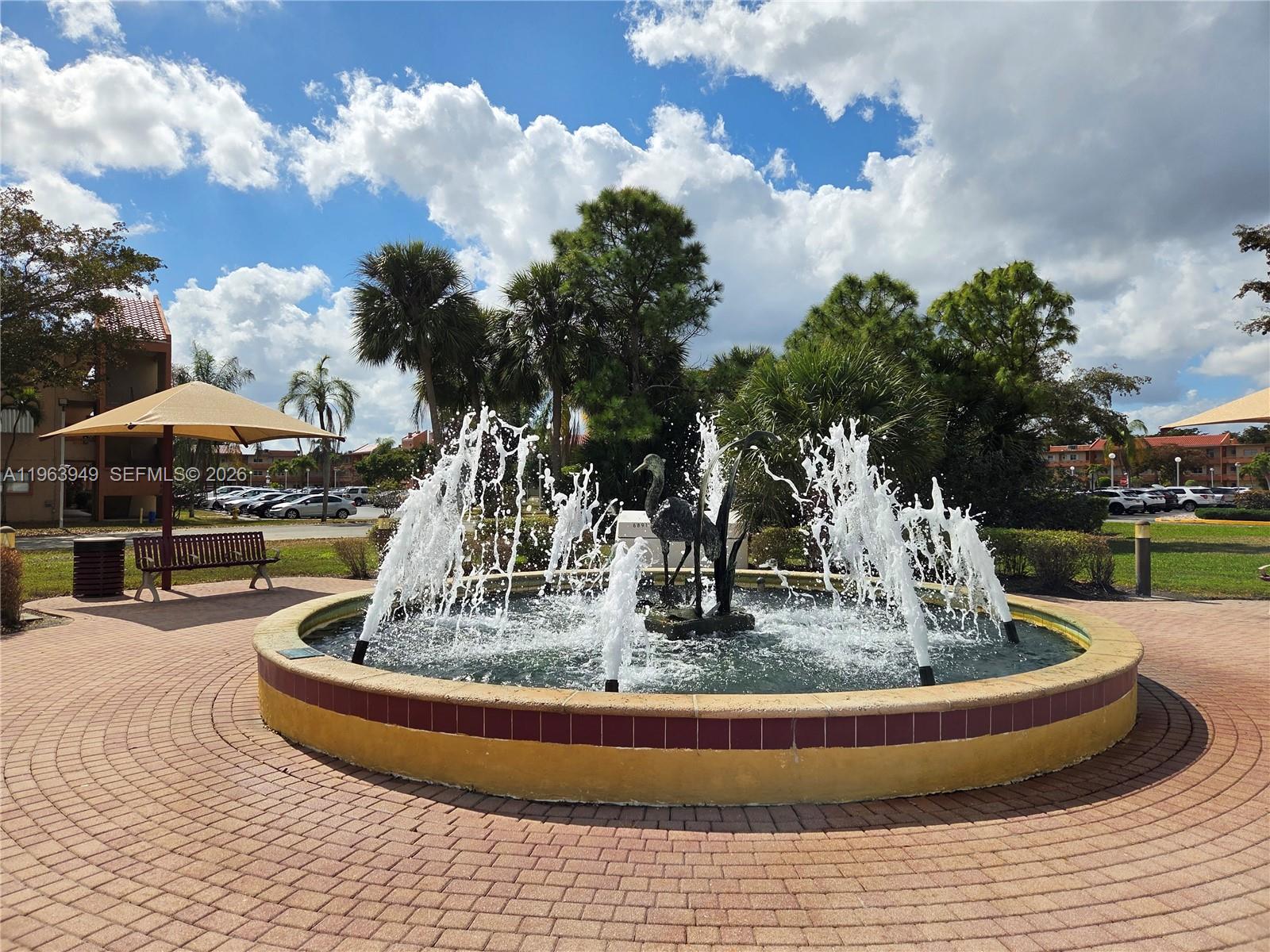 GREENS CONDO APTS PHASE I - Residential