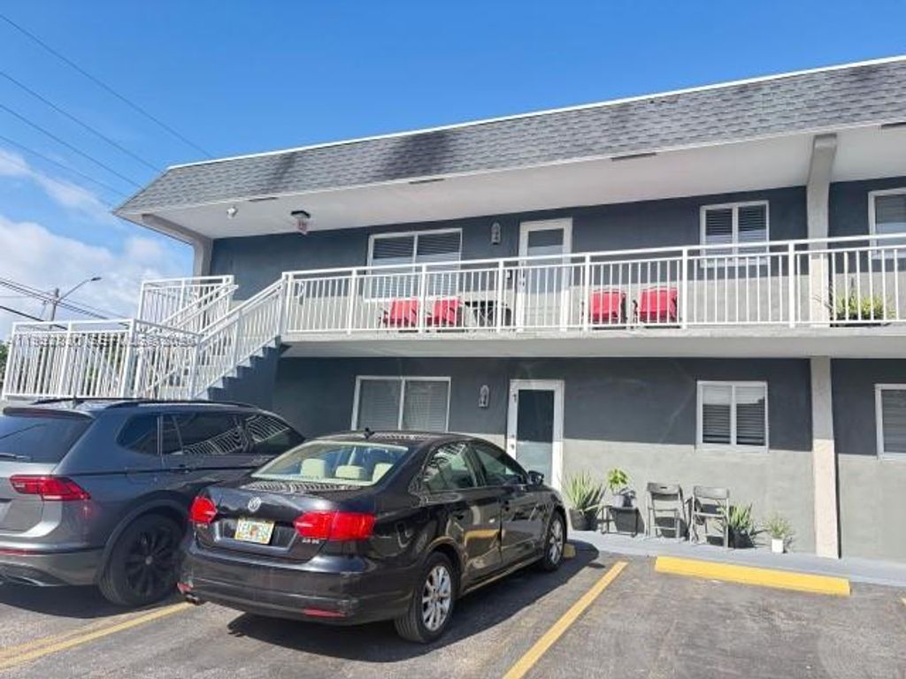 Photo of 920 SE 2nd Ave #2, Hallandale Beach, FL 33009 (MLS # A11992830)