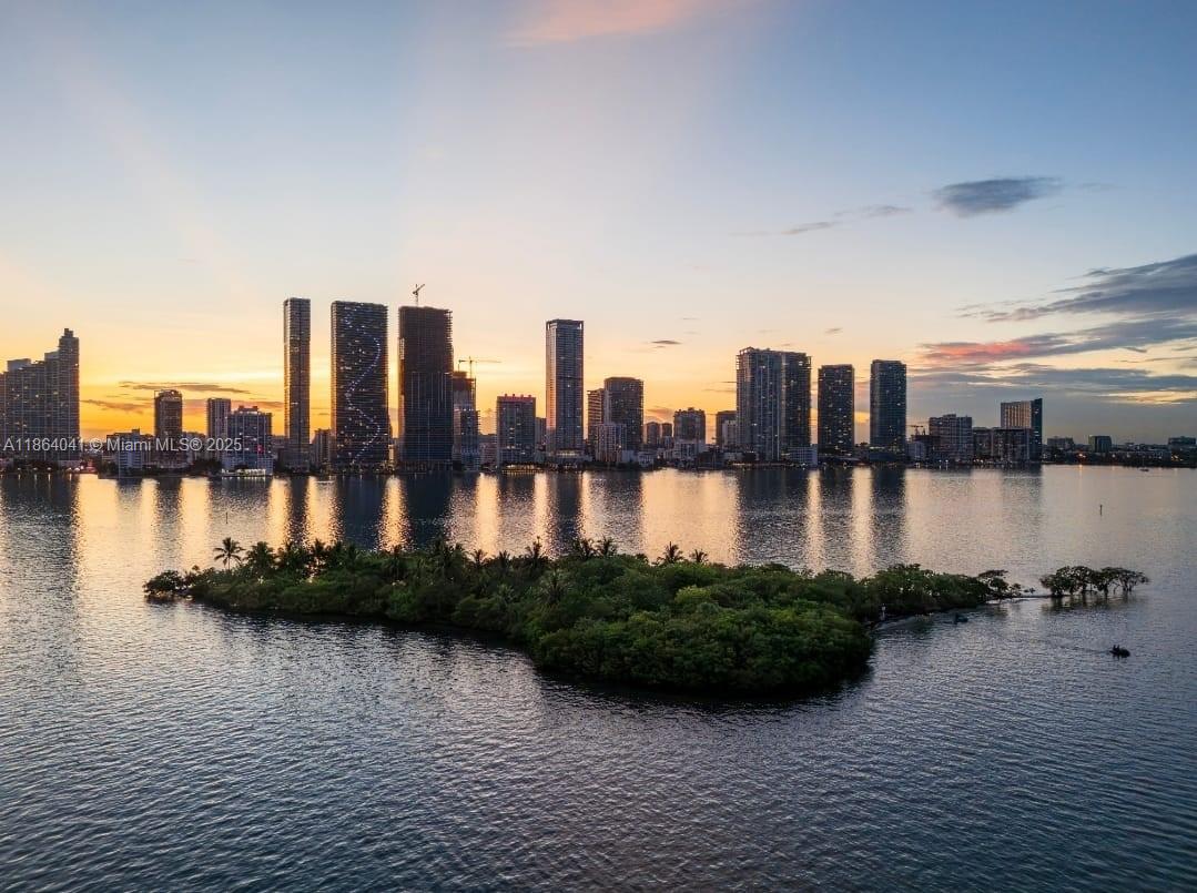 Aria reserve Miami - Residential