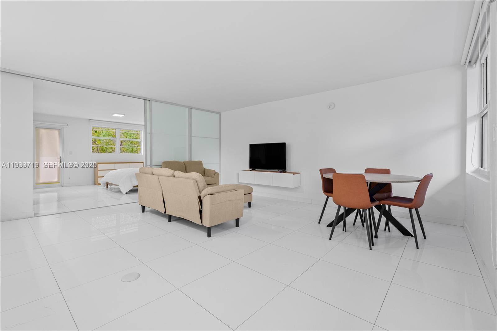 301 Jefferson Ave 2C