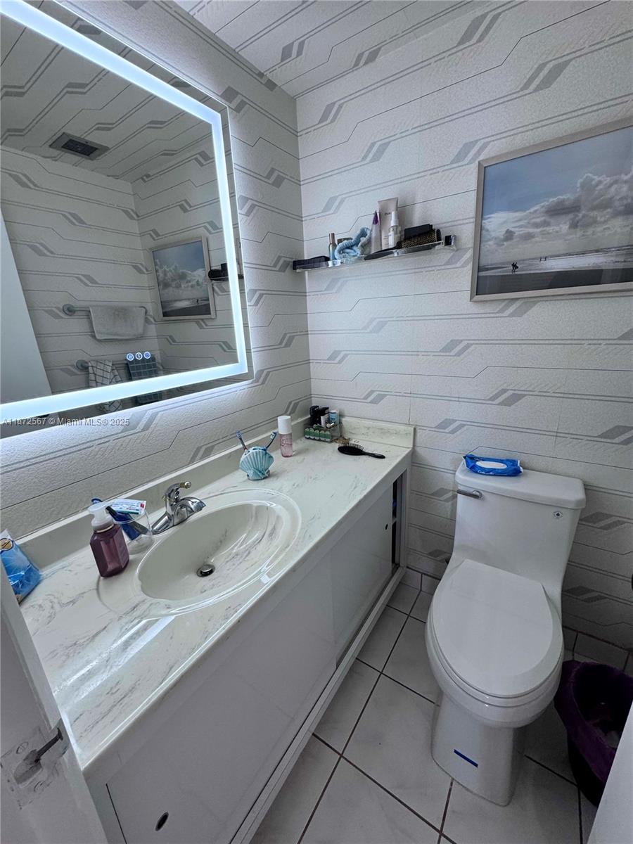 HEMISPHERES CONDO - Residential